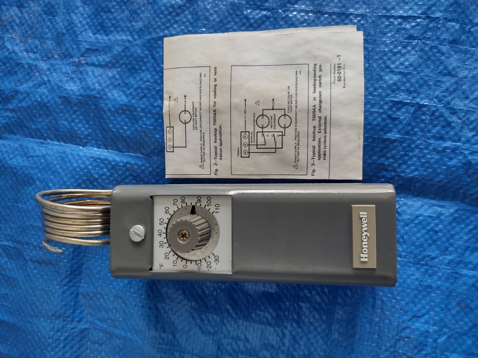 Honeywell T6054A Mechanical HVAC Thermostat Heat-Cool-Off Analog Dial