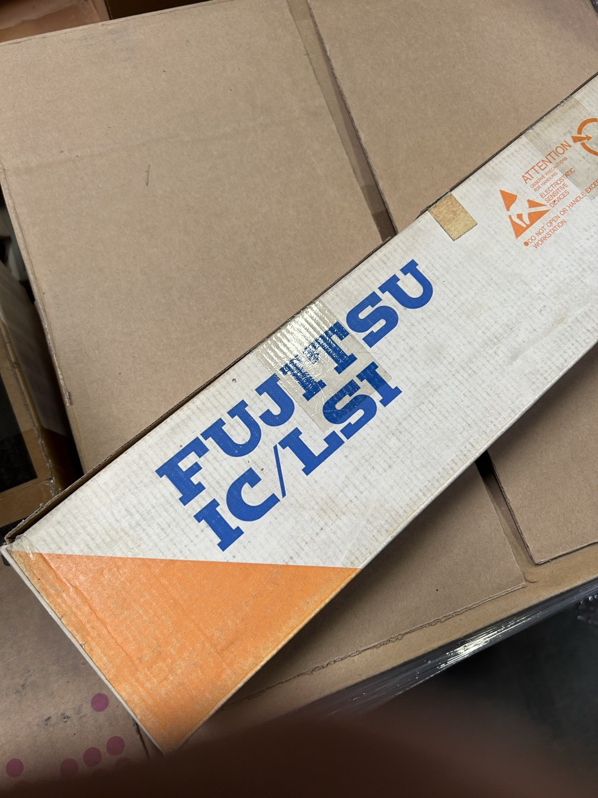 320pc MB8416A-12 Fujitsu 16K SRAM 24pin Dip IC new in box