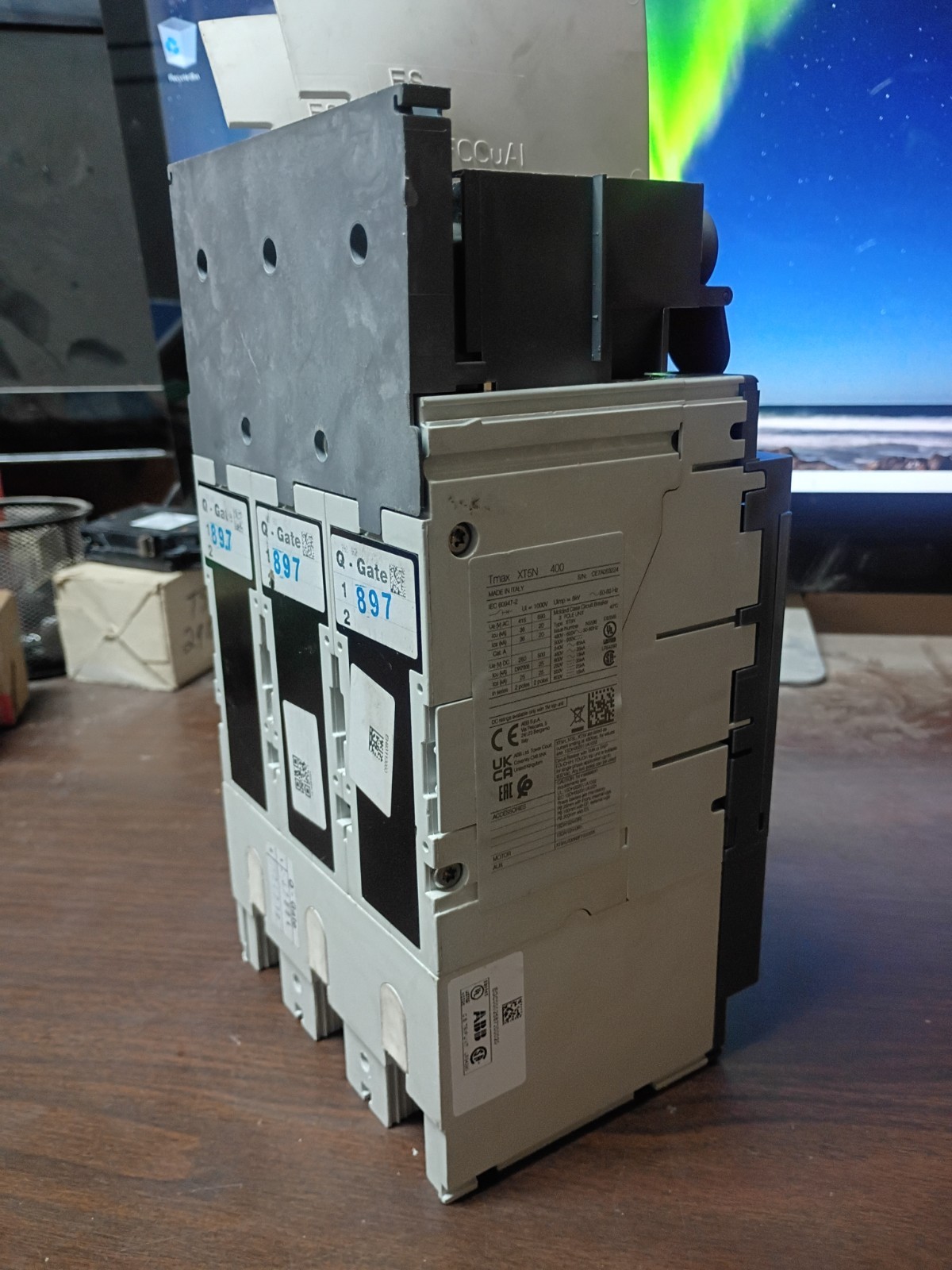 ABB XT5NU330ABFF000XXX CIRCUIT BREAKER SACE TMAX 300-3000 AMP 3-POLE NEW NO BOX
