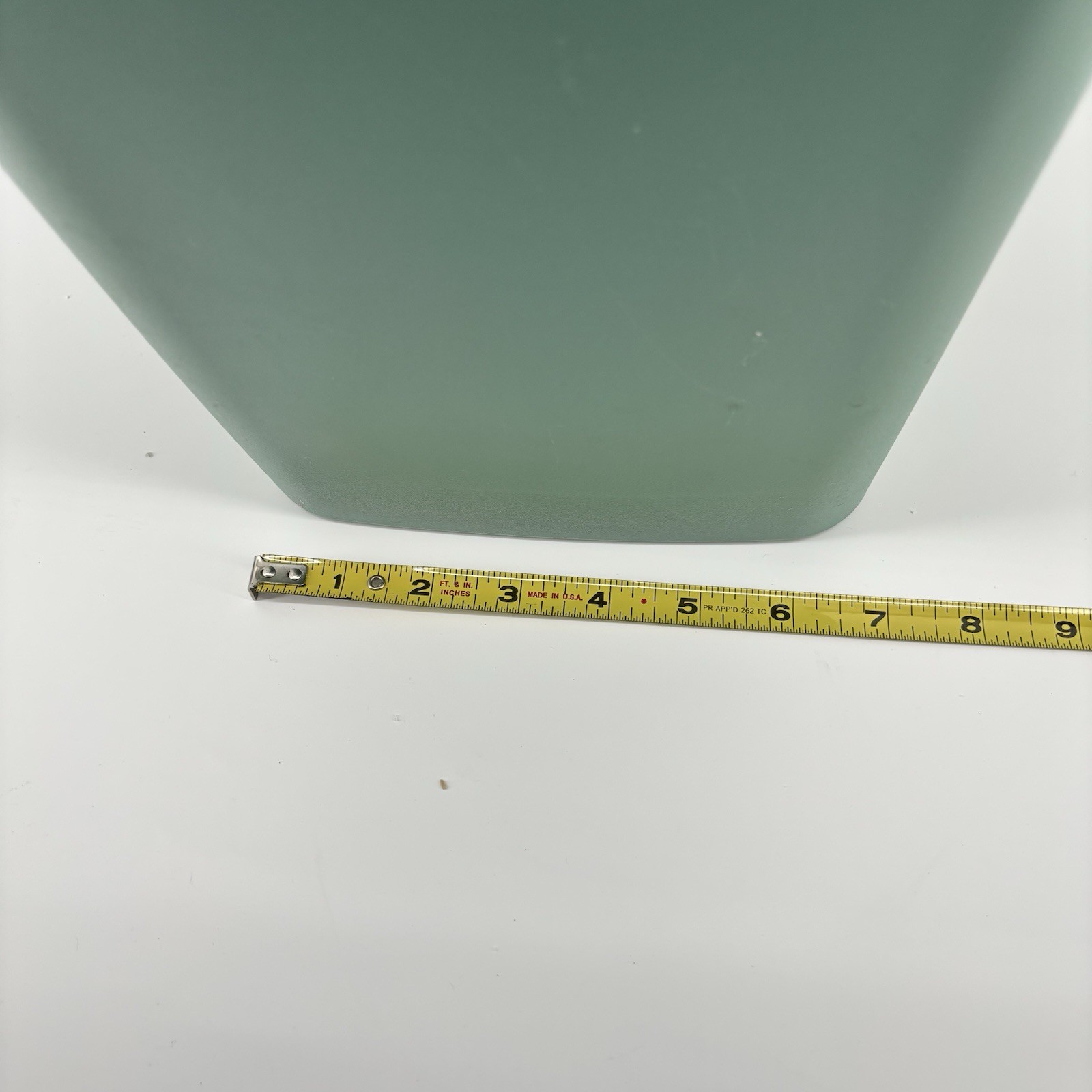 Vintage Rubbermaid Front Step-On Rectangle Trash Can Green With Lid