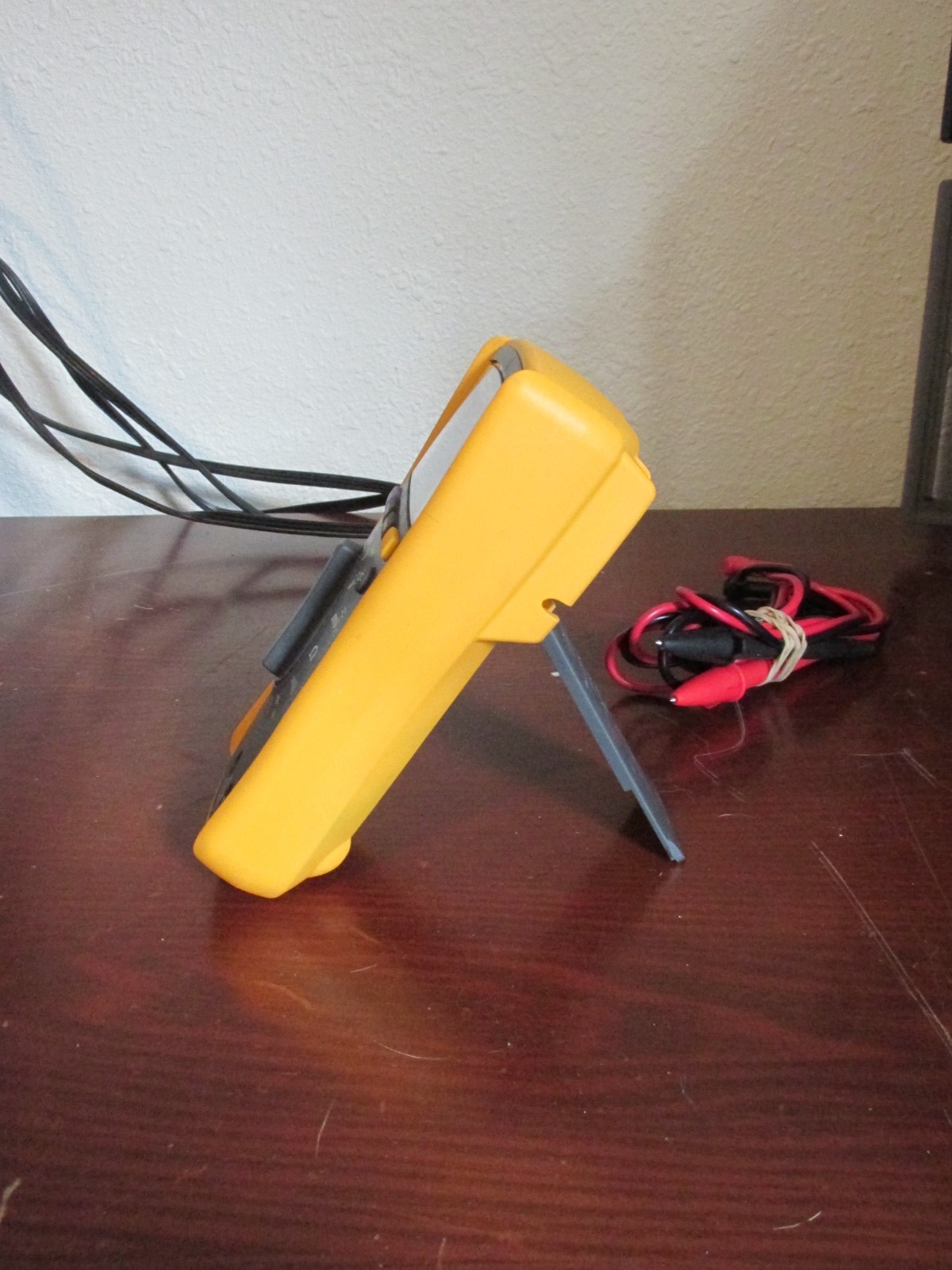 Fluke 116 True RMS Digital Multimeter **PASSES Fluke Performance Verification**