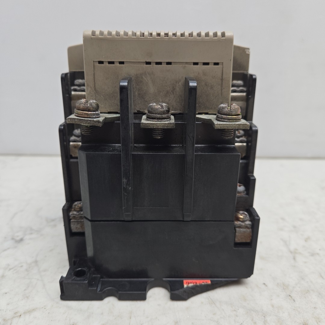 Mitsubishi S-K95 Magnetic Contactor 3 Pole w/ TH-K60TAKP Overload Relay Damage