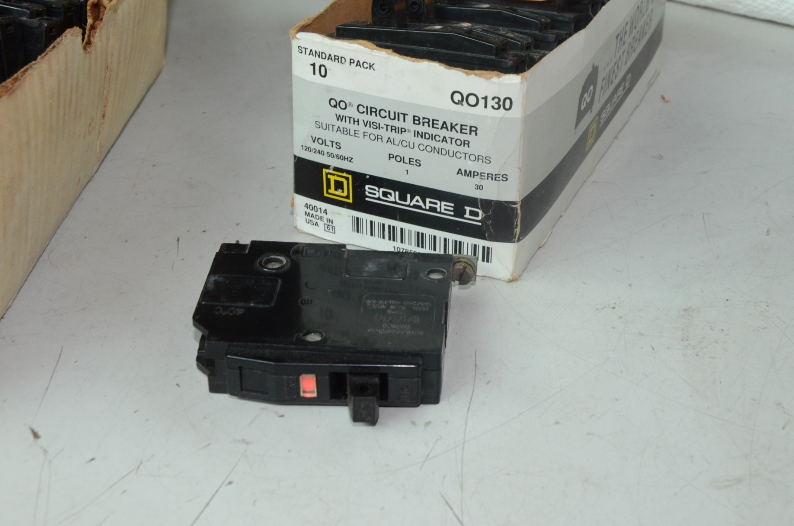 Square D QO130 30 Amp 120/240 Volt Circuit Breaker NEW Open Box