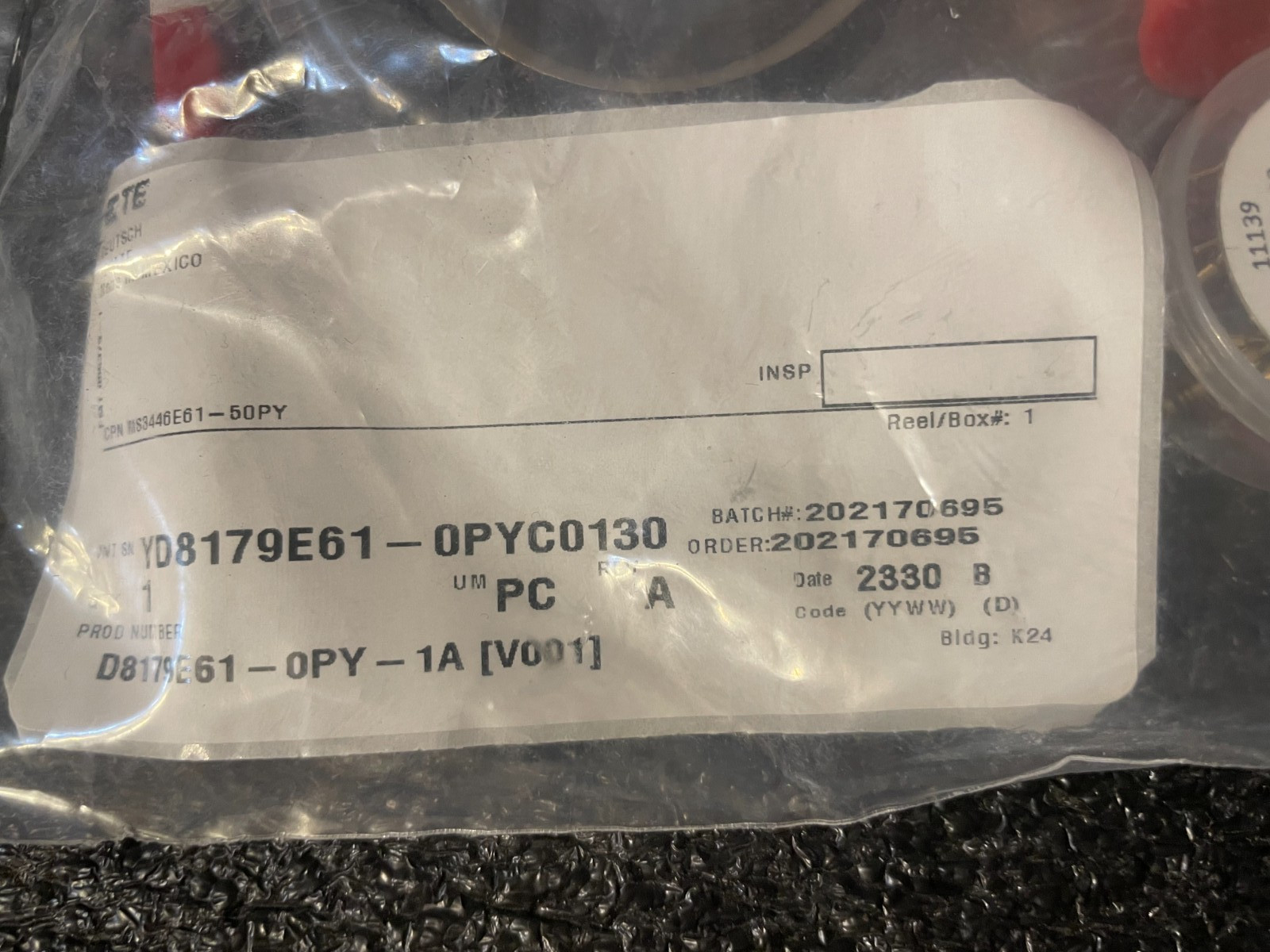 D8179E61-0PY-1A [V001] TE Connectivity Deutsch Connectors
