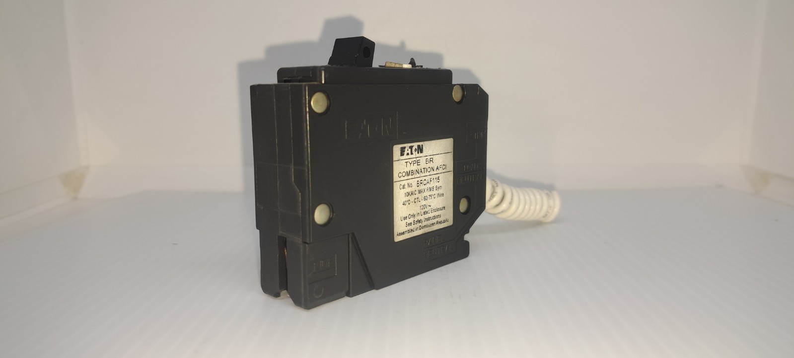 Eaton BRCAF115 15 Amp 1 Pole 120V Combination AFCI Circuit Breaker Flaw