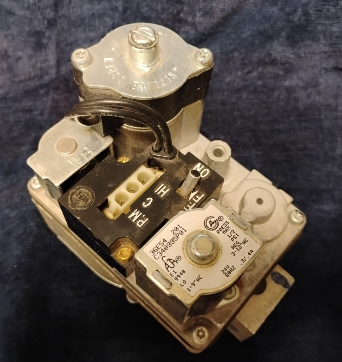 WHITE RODGERS 36E54 201 36E54-201 Gas Valve TRANE Amer STD C340995P01