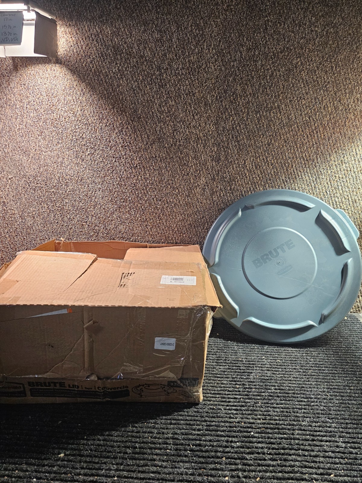 (QTY 6) Rubbermaid Brute Gray 32 Gal Trash Container Lids Commercial 1893163