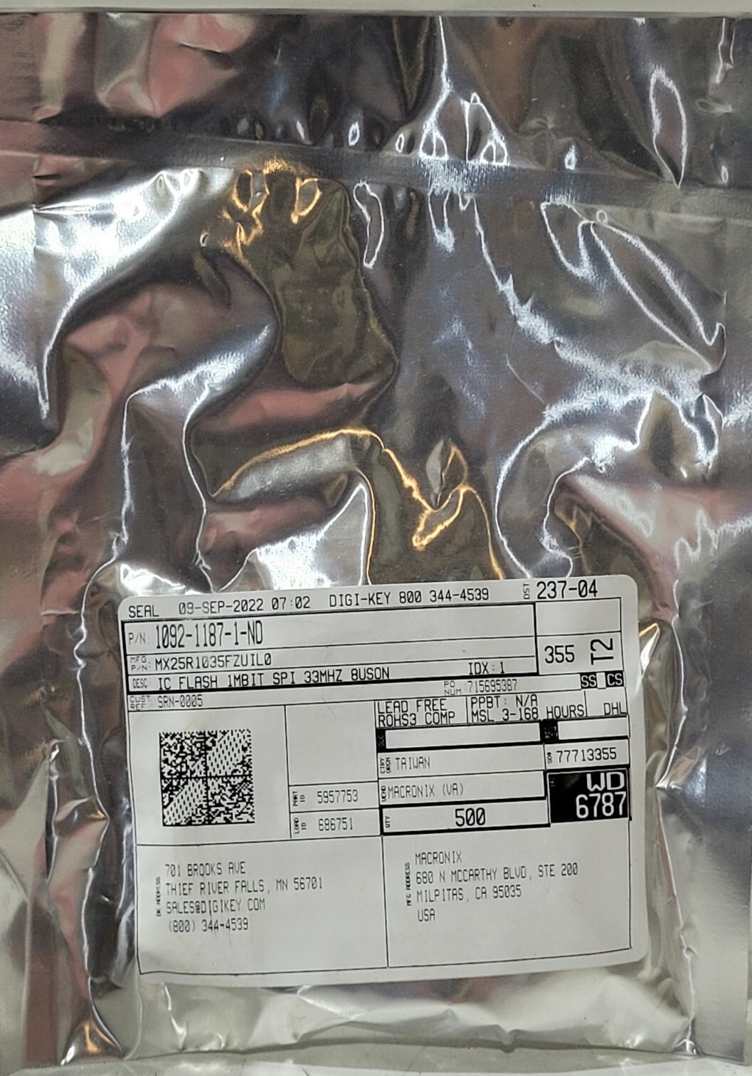 Macronix IC FLASH 1MBIT SPI 33MHZ 8USON MX25R1035FZUIL0 QTY 500