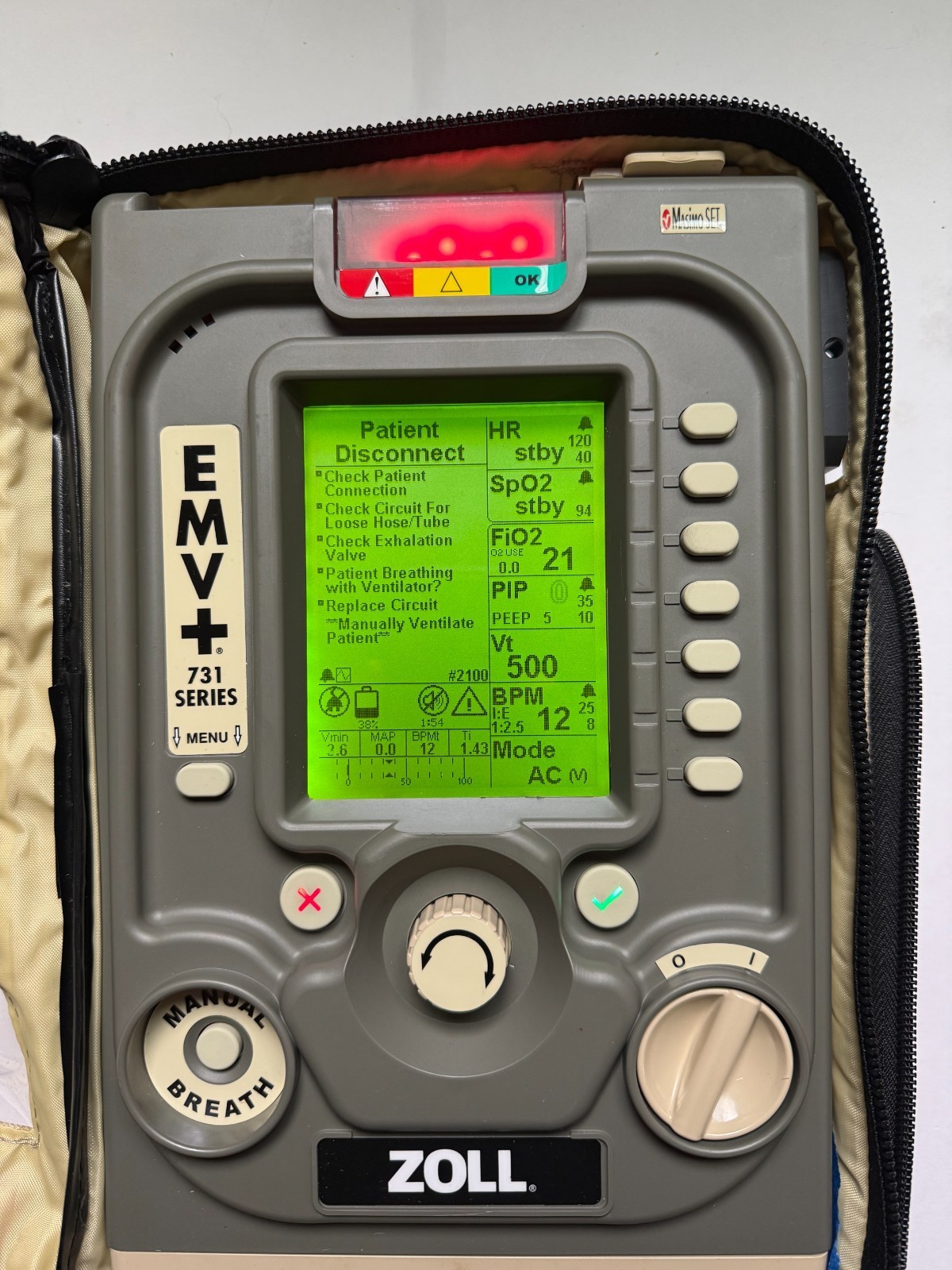 Zoll EMV+ 731 Portable Ventilator With Carrying Case And Battery