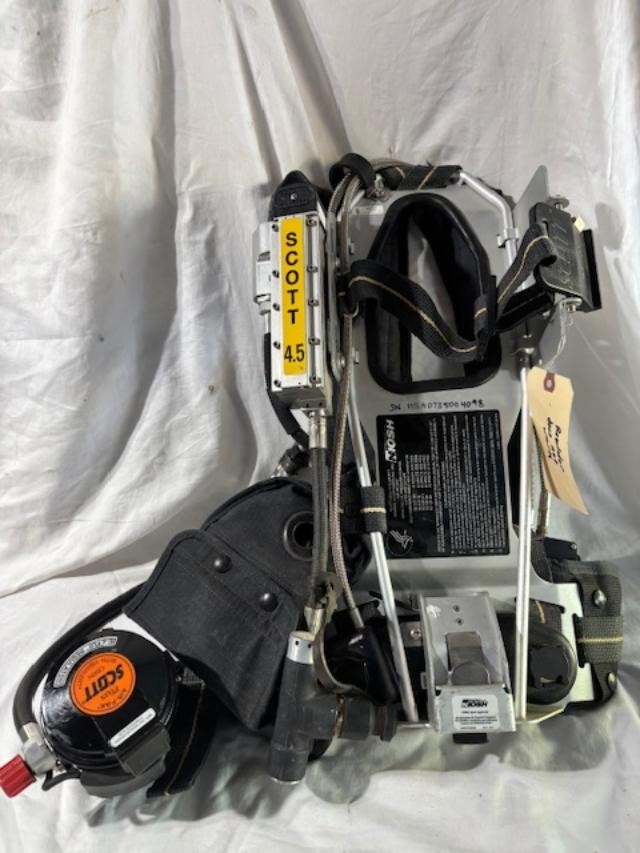 Scott 4.5 SCBA Harness w/AirPak Plus & EZ Flo Regulator, NIOSH, Firefighter