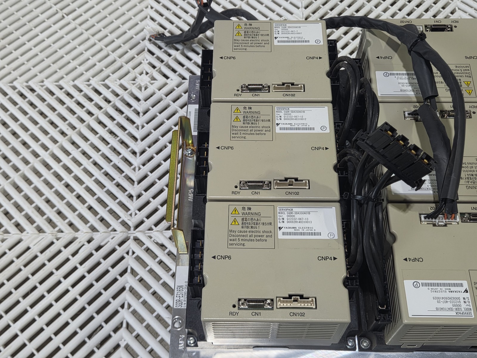 Yaskawa SGDR-SDA710A01B NX100 Sigma-II SERVOPACK Lot 6-Axis Assembly
