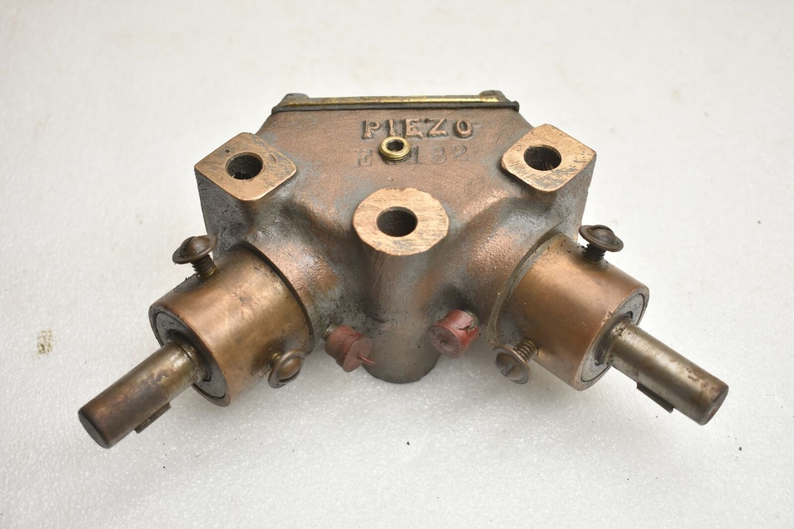 Piezo 90 Degree Angle Drive Unit. New Old Stock E6182