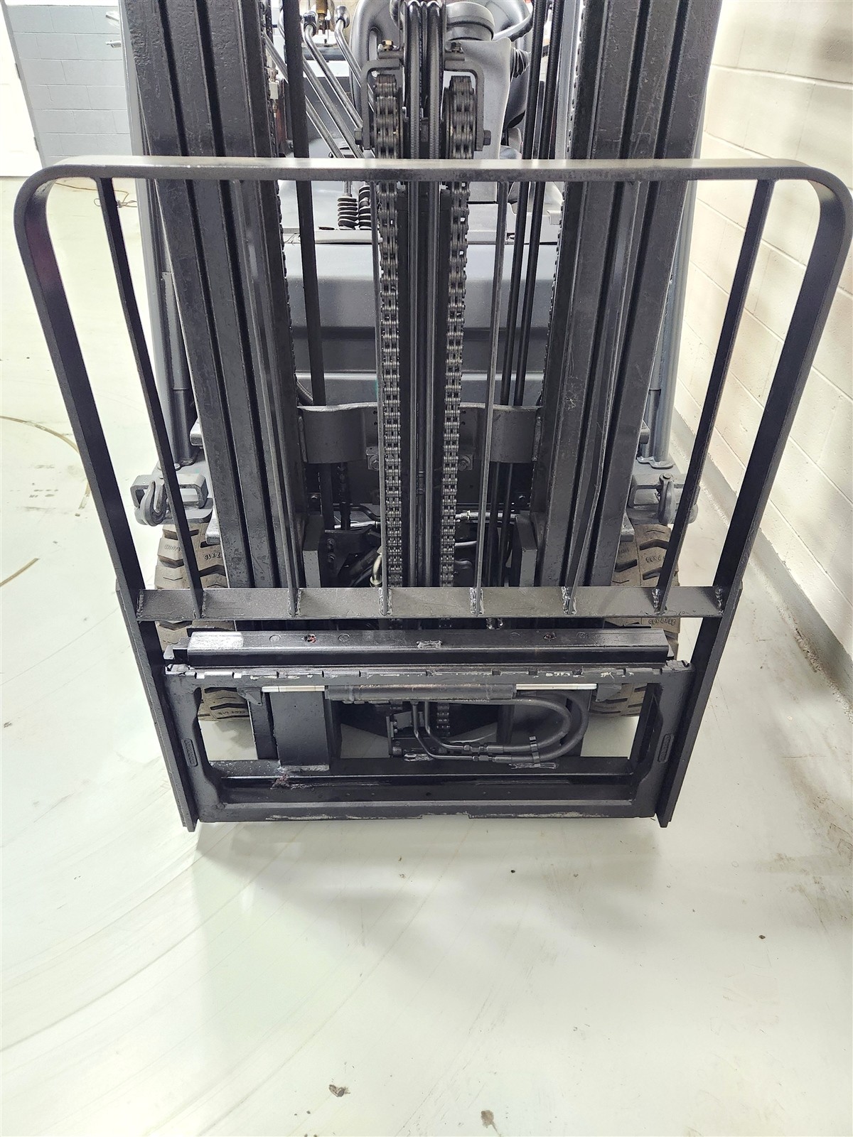 TOYOTA 5000 LB LPG FORKLIFT 5,000 LB 8FGCU25 SIDE SHIFT