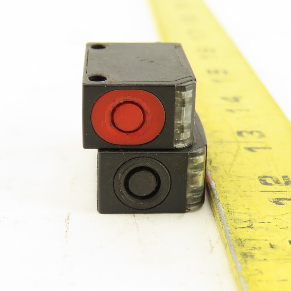 Balluff BOS 6K-PU-10C-S75C 10-30VDC Photoelectric Sensor Lot of 2