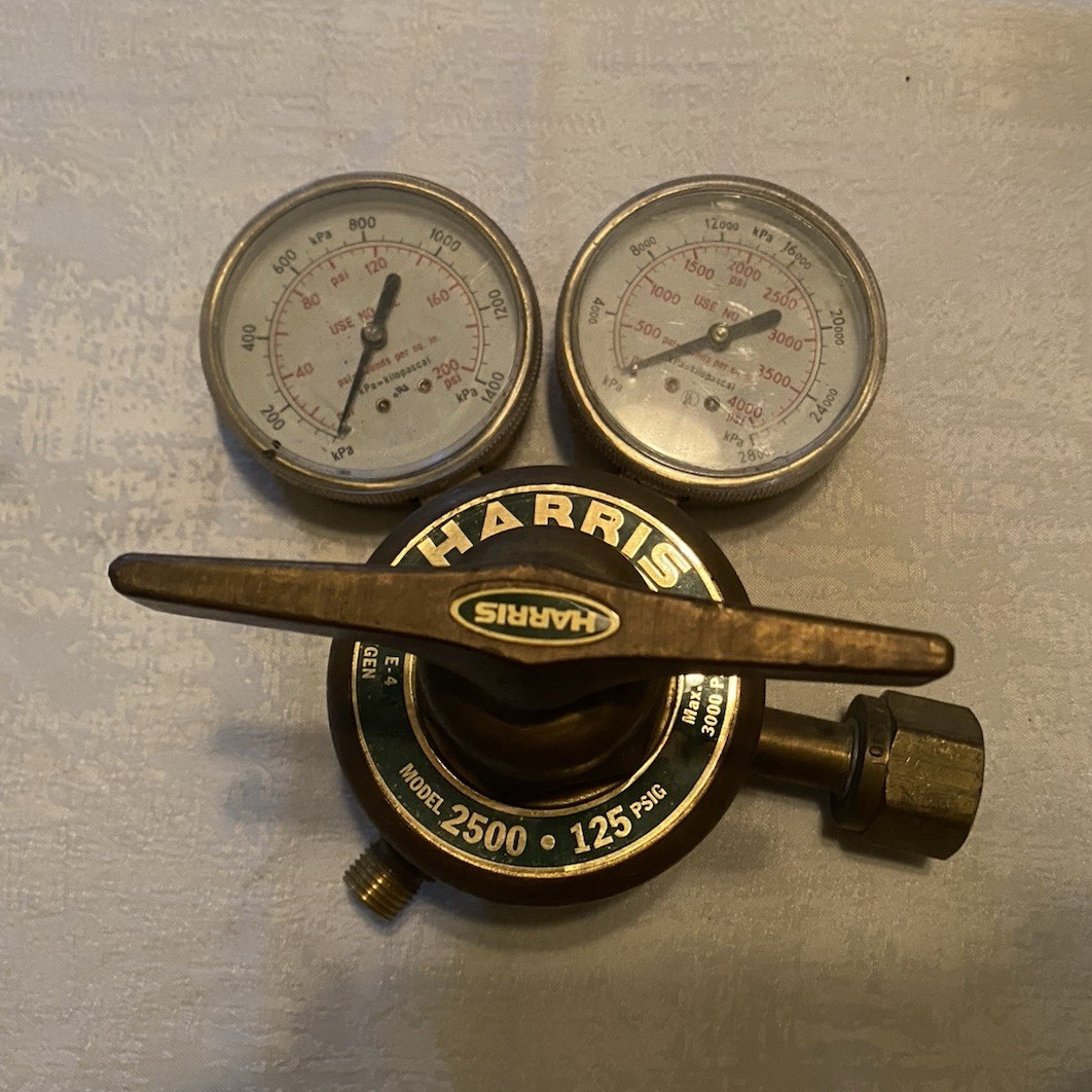 Harris Model 2500 Regulator