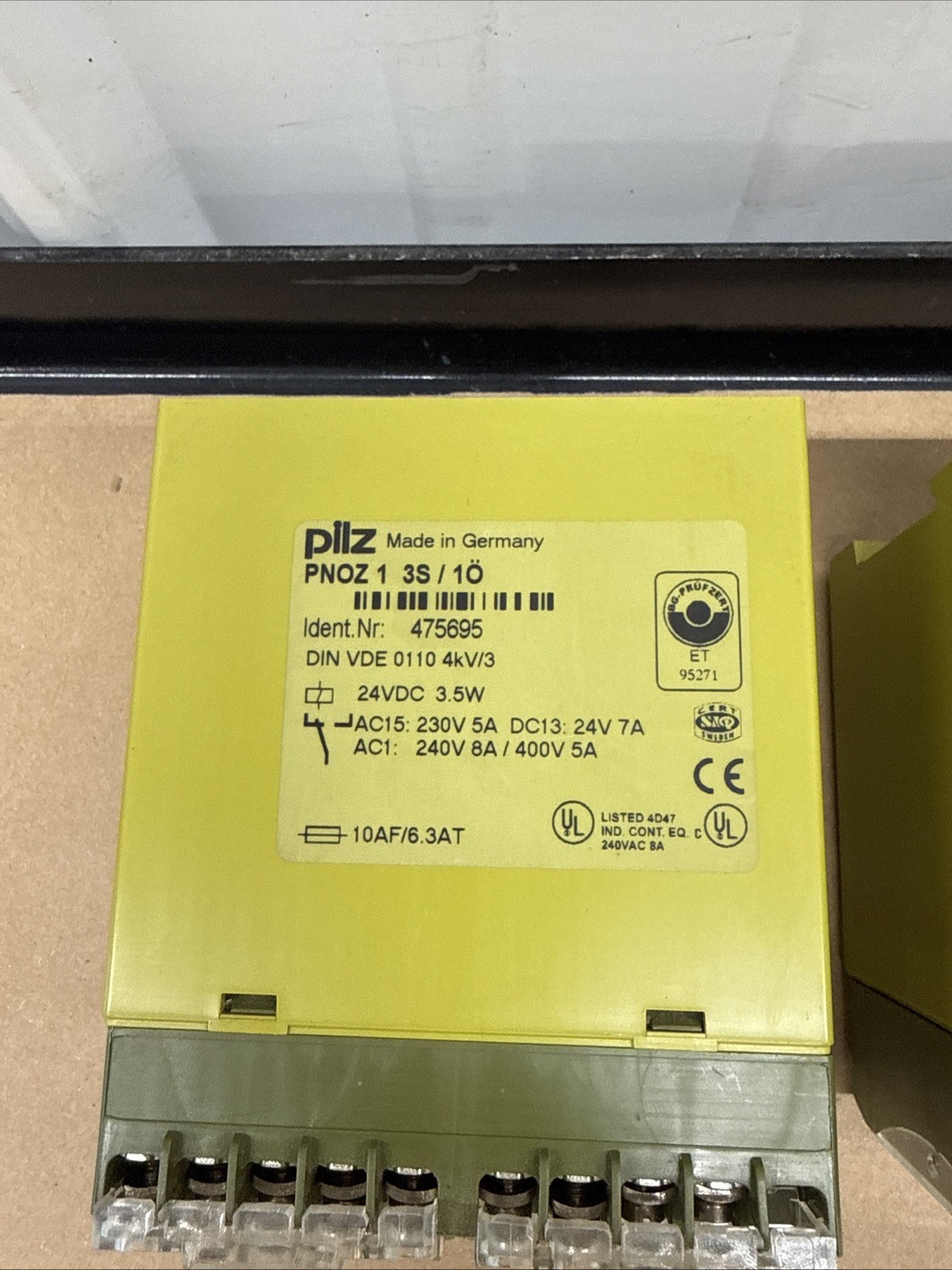 Lot Of 2- PNOZ 1 3S/10 Pilz 475695 Safety Relay 24 VDC 3.5 W