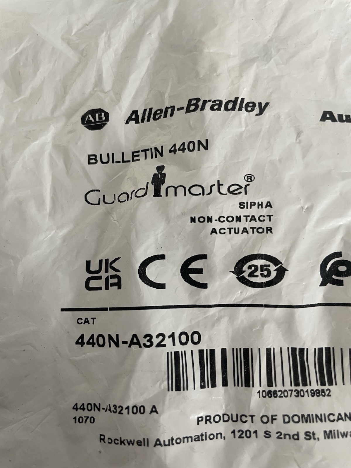 Allen Bradley 440N-A32100 NEW