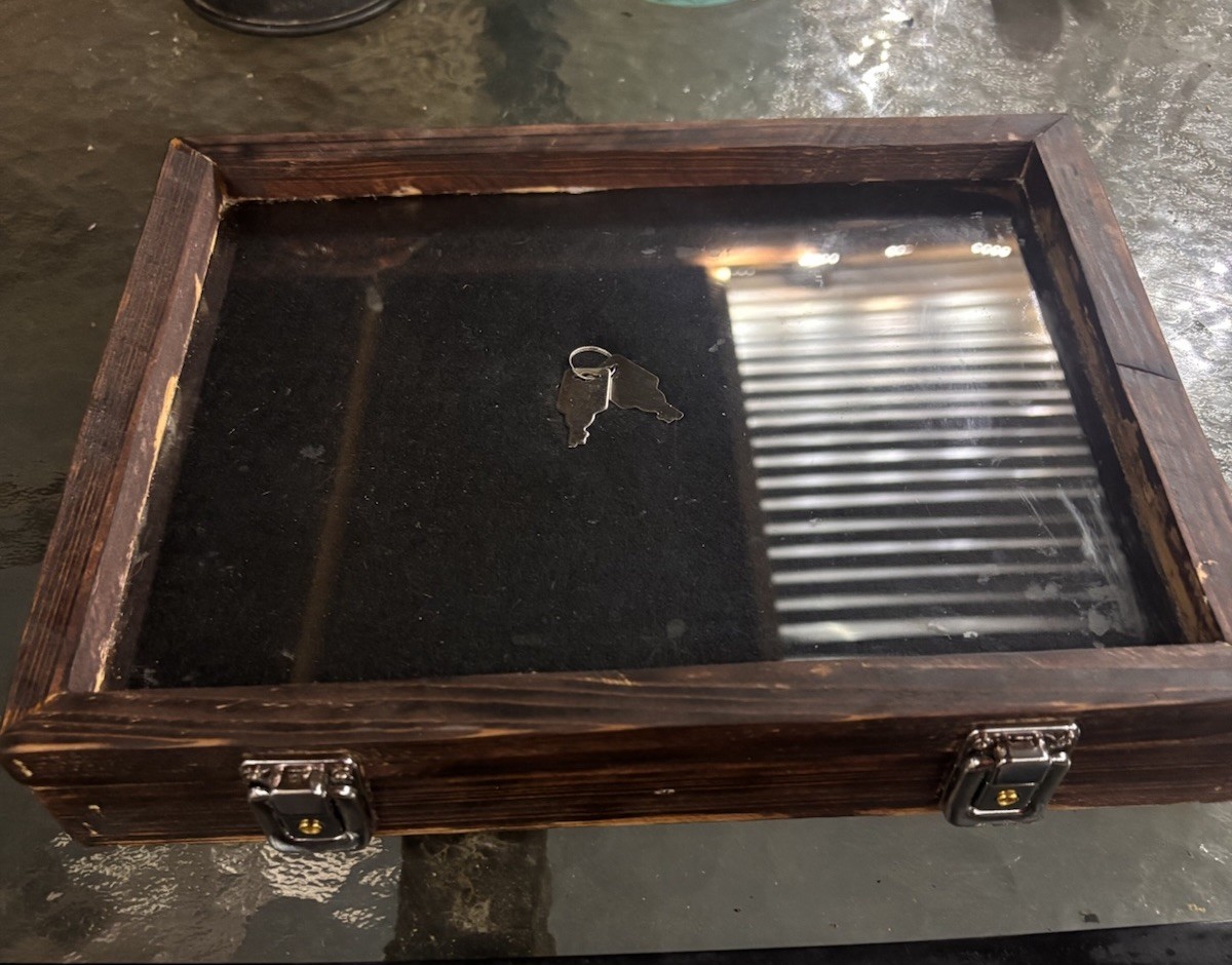 Wood Glass Top Lockable Display Case w/ Keys, Black Felt. Burnt cypress. 11×8.5