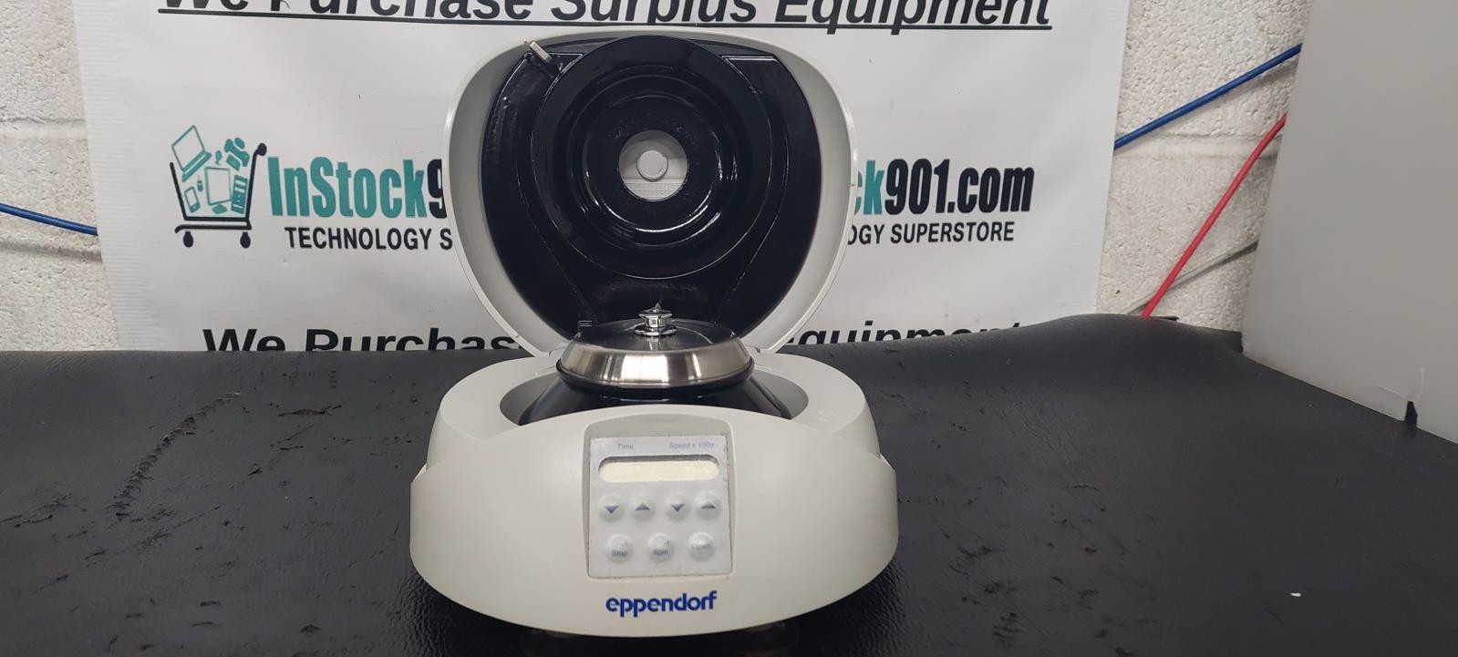 Eppendorf 5453 MiniSpin Plus Micro Centrifuge w/ F45-12-11 Rotor