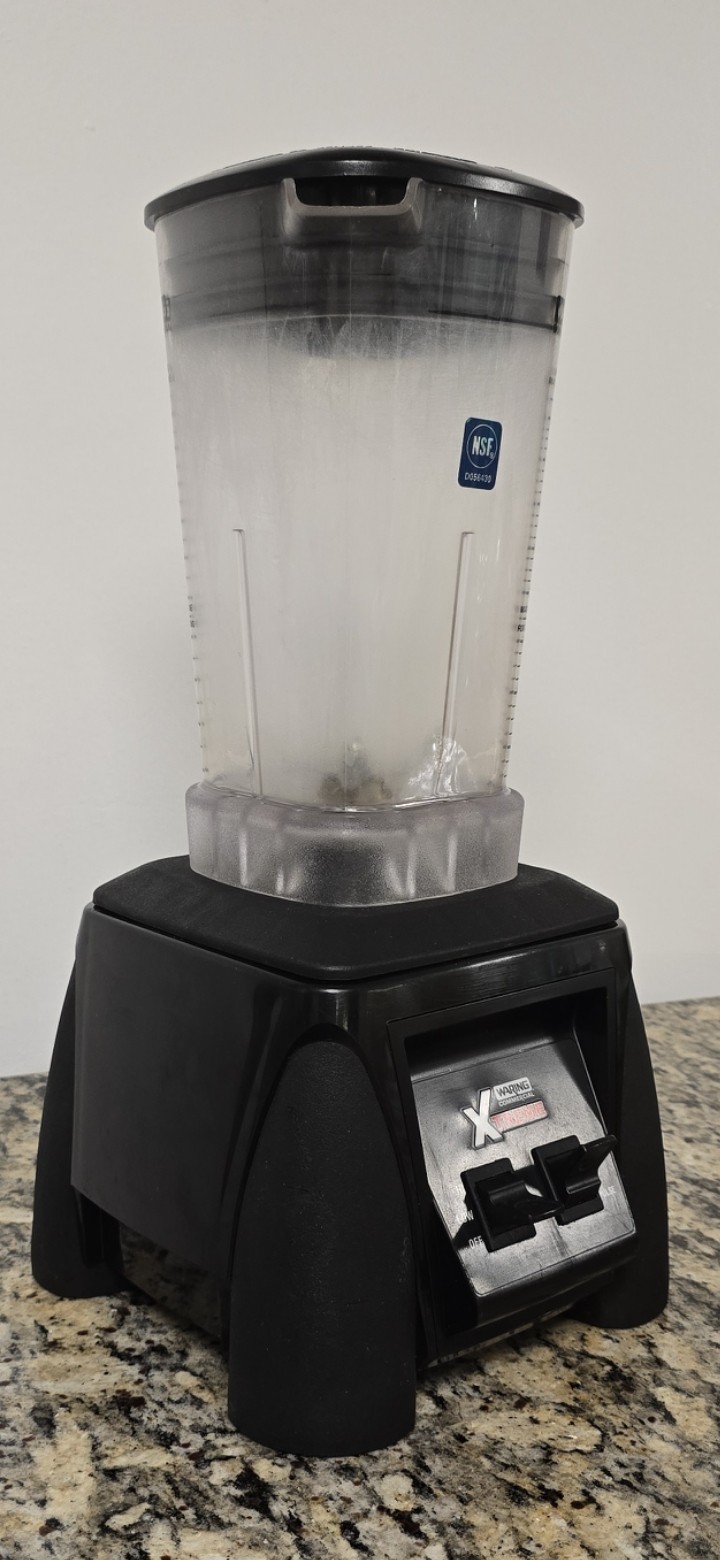 Waring MX1000XTX Commercial Blender 3.5 HP 64 oz Manufactured December 07-2024.