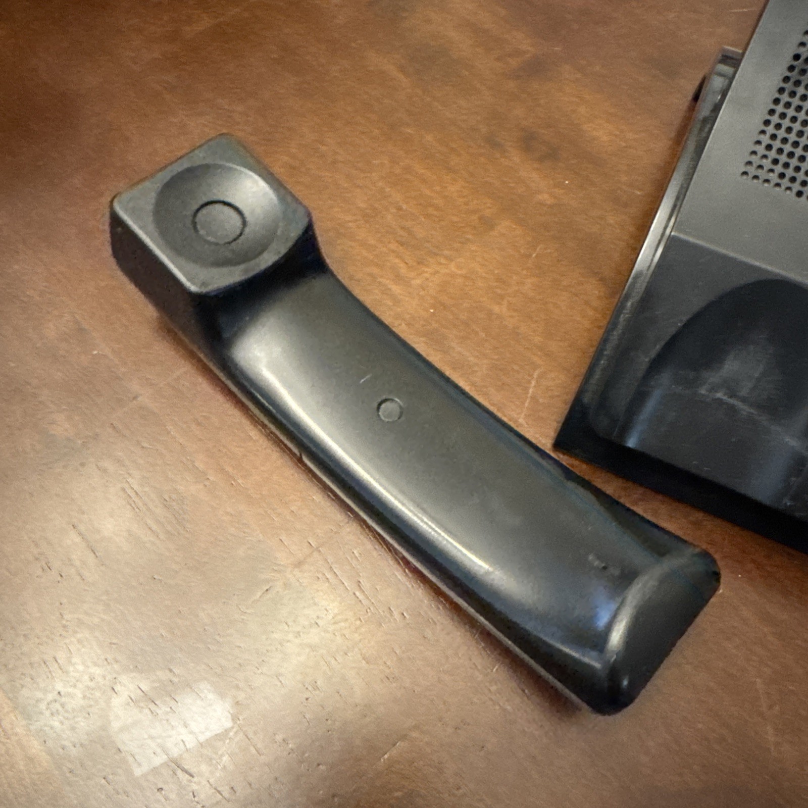 RCA VISYS 25424RE1 Corded Phone Black/Silver – W/ AC Adapter – no Handset Cord