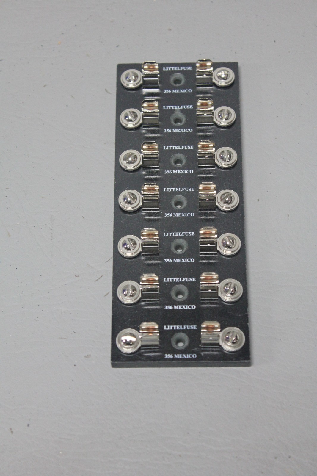 NEW LITTELFUSE 356 7 POSITION FUSE BLOCK/HOLDER