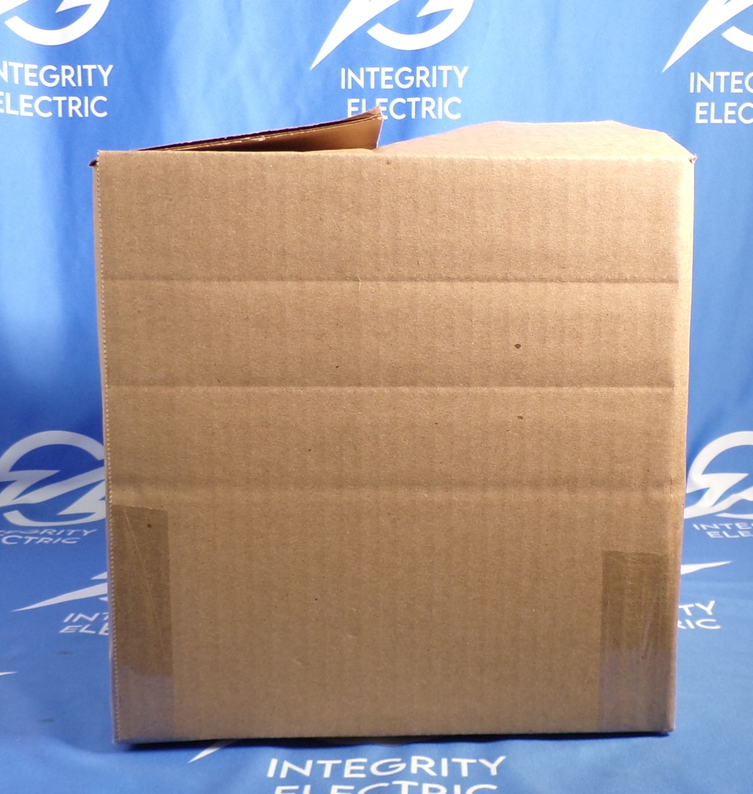 SQUARE D SIZE 1 STARTER LOT OF 2 8536-SCO3 600V SERIES A W/ COIL 31041-400-42 11