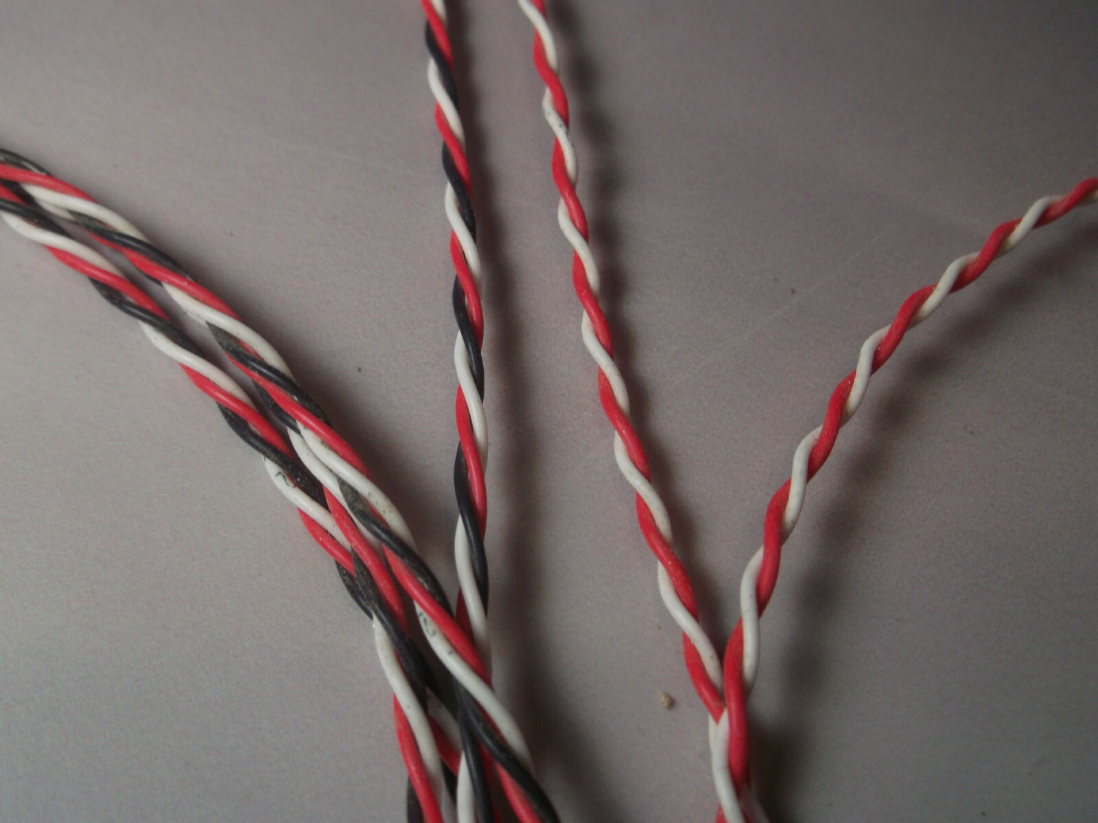 THREE COLORS WIRE ASST. -25 feet EACH-75 feet TOTAL- 24 and 26 gauge