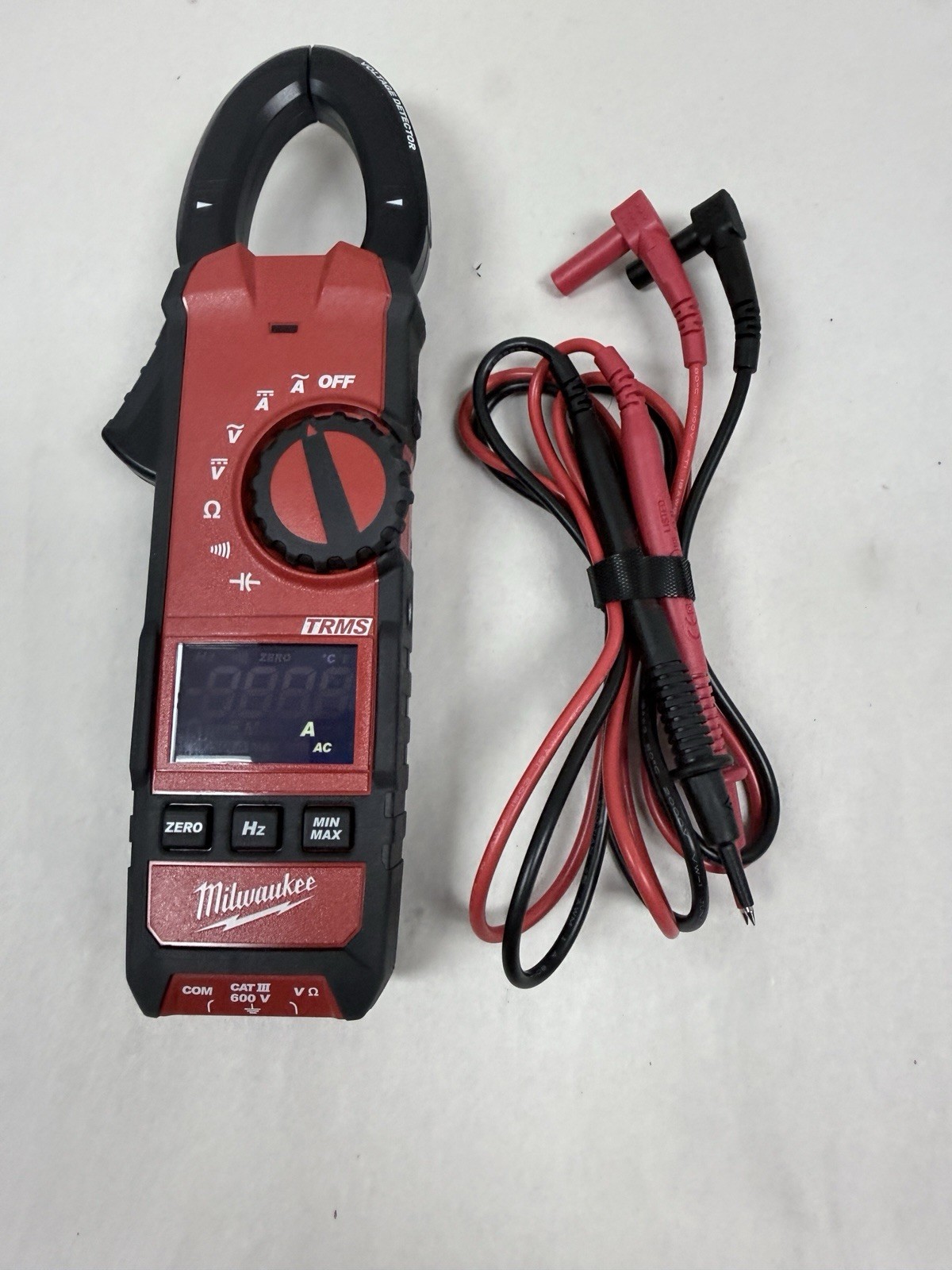 Milwaukee 2237-20 600 Amp AC/DC Digital Clamp Meter/ New Open Box.