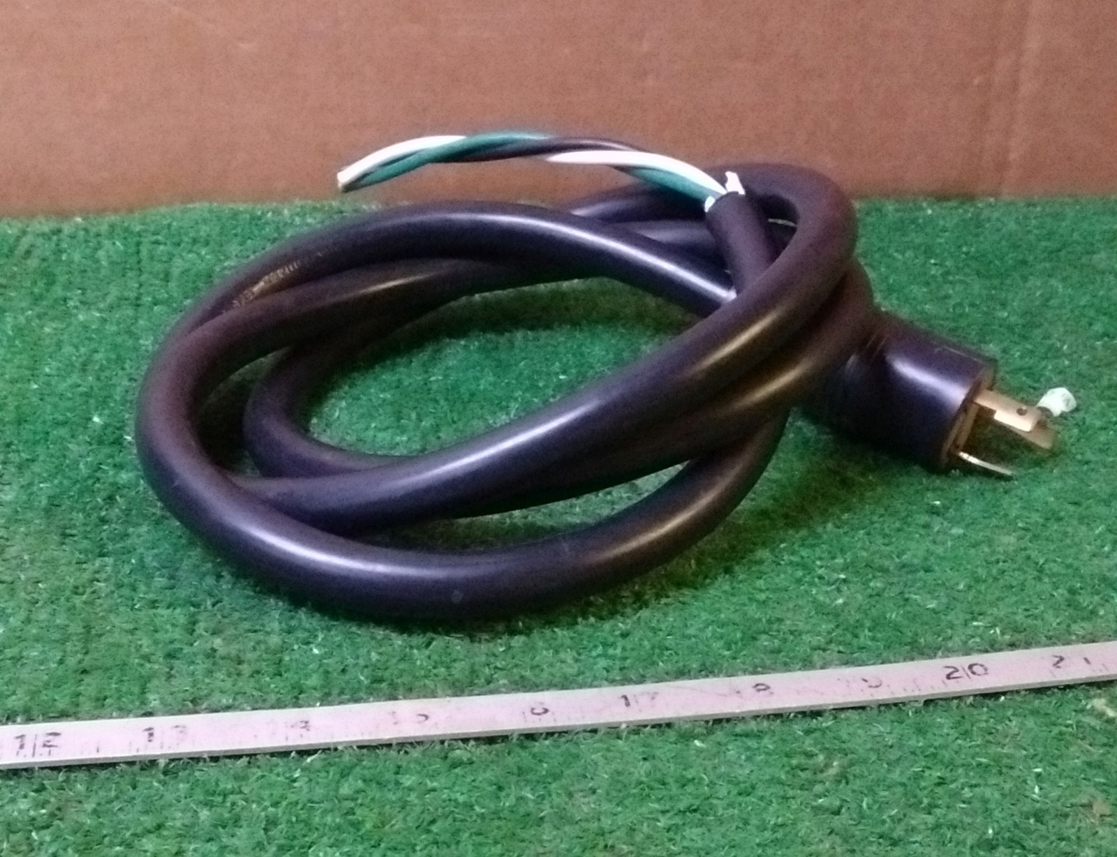 1 NEW U.S. WIRE AND CABLE 33006M 6′ CORD WITH PLUG NNB ***MAKE OFFER***