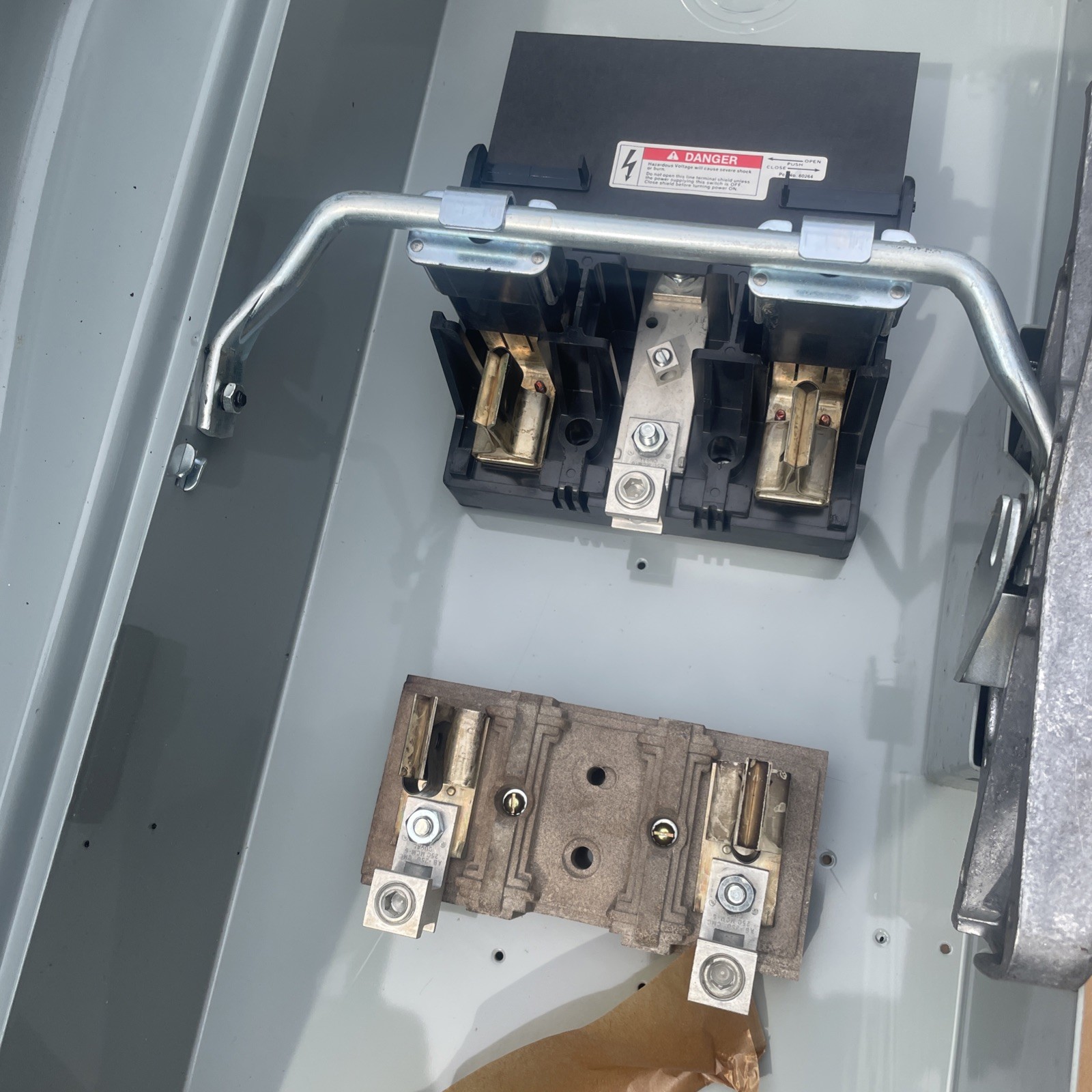 ITE JN-324 15hp 200A 240V Fused 2 Pole Disconnect Safety Switch W/Fuse Holders