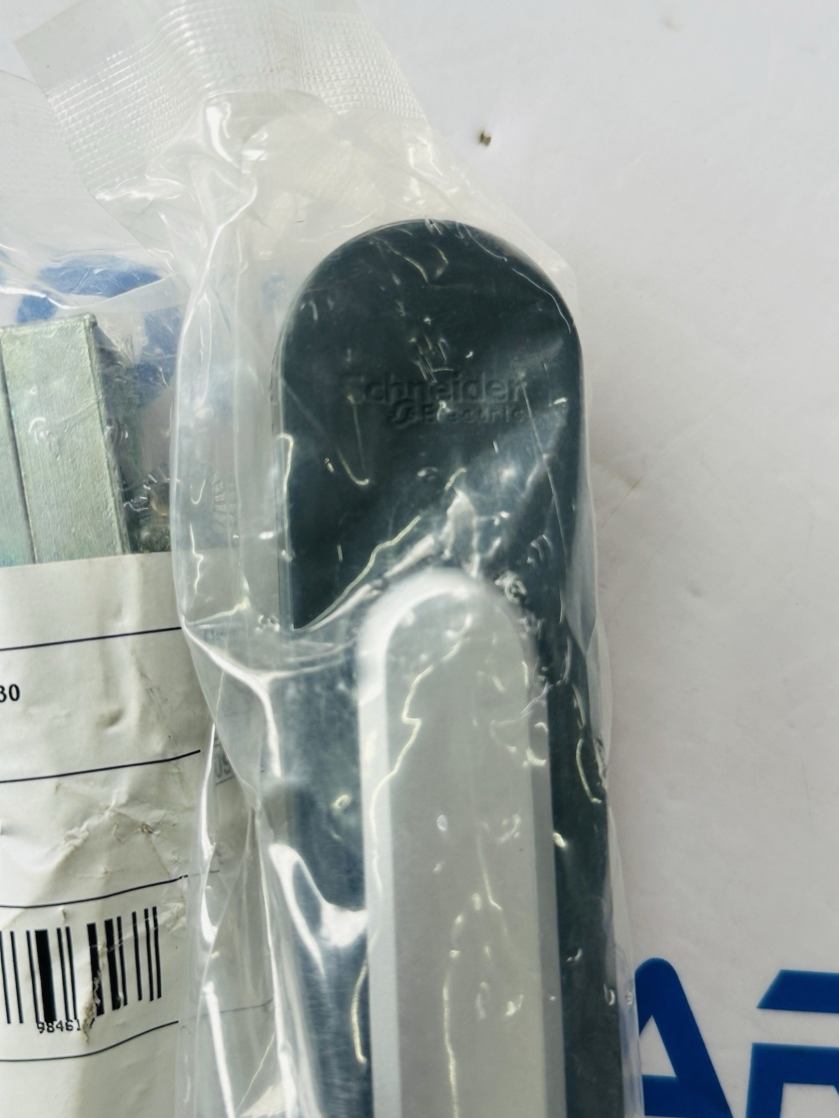 SCHNEIDER ELECTRIC 01218 PRISMA G IP30 HANDLE SPARE PART new