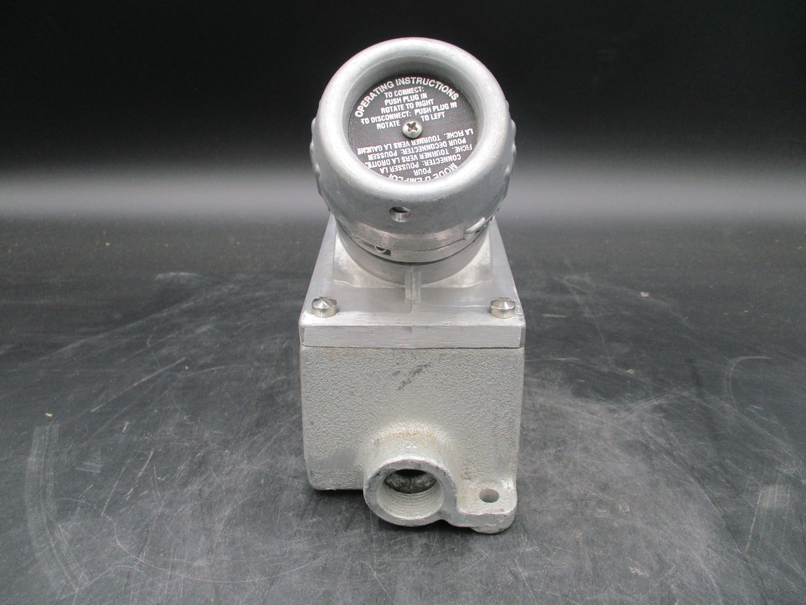 CROUSE HINDS ENRC21201-M4 20A EXPLOSION PROOF RECEPTACLE 125V *SAME DAY SHIP