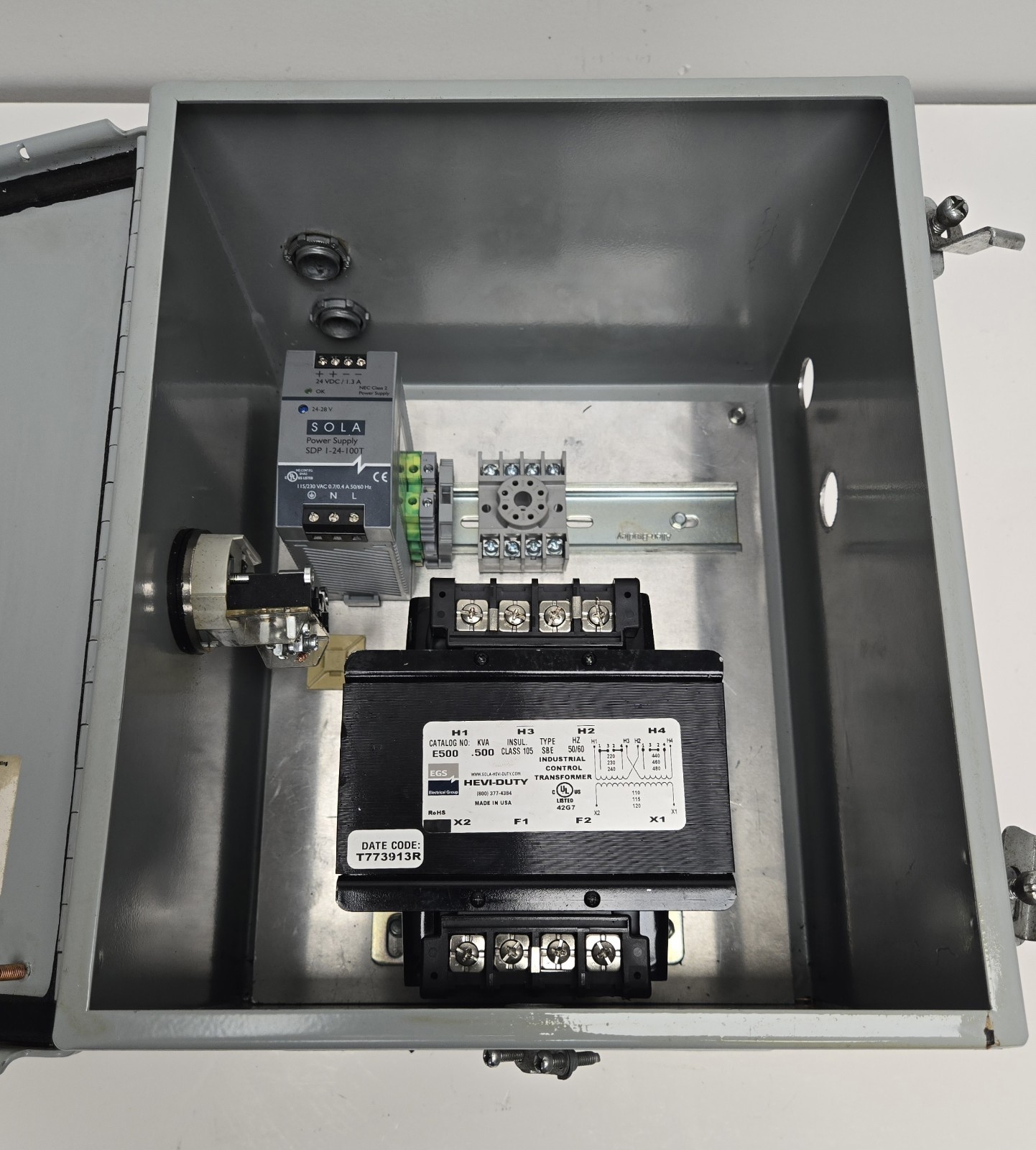 HOFFMAN A12108CH MOTOR CONTROL UNIT W/ TRANSFORMER E500, POWER SUPPLY.