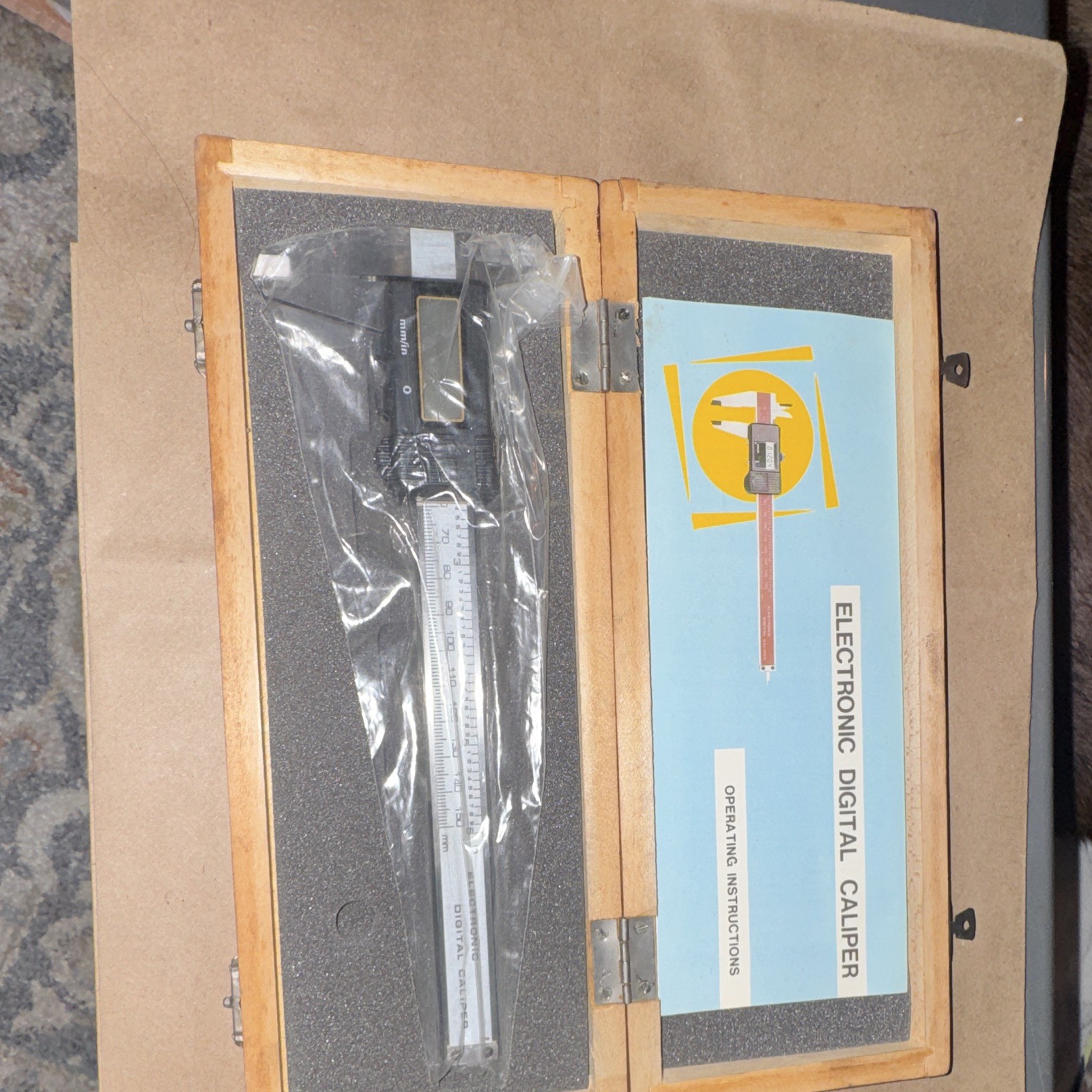 Astro Pneumatic Tool DICC2 Digital Caliper 0-150mm/6in 0.01mm Wooden Case