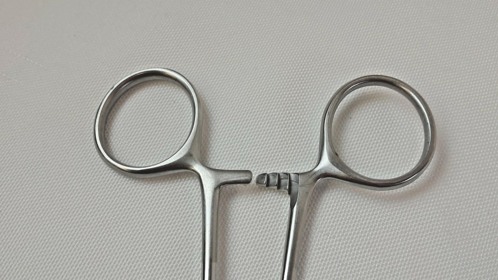 Scanlan 6006-36 Micro Needle Holder DIAMOND DUST jaws 8-3/4″ (22.0 cm)