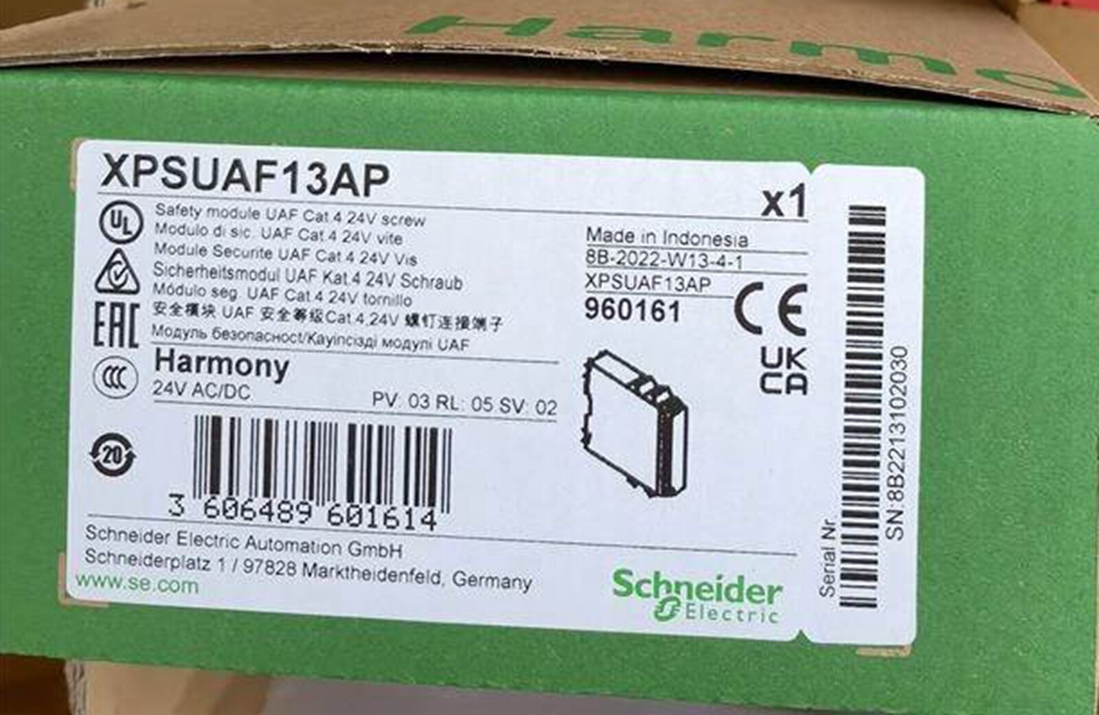 NEW Schneider Safety relay XPSUAF13AP US Free TAX
