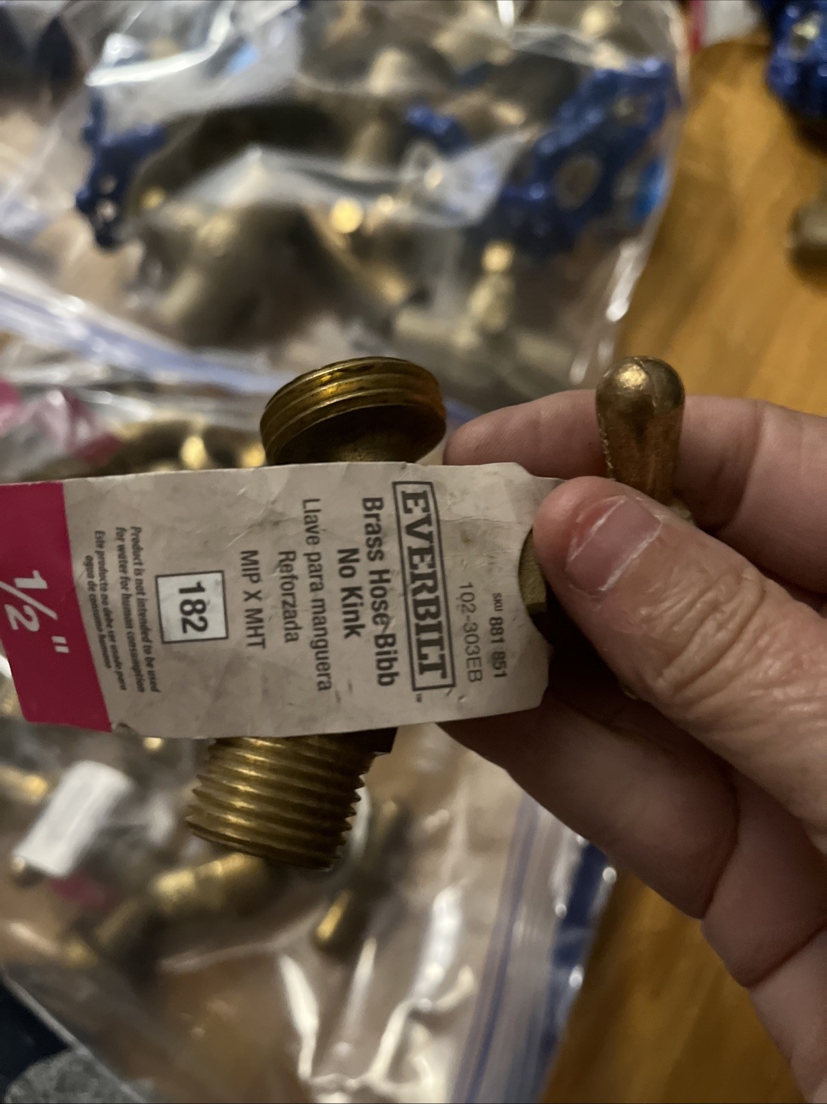 Mixed Lot of 85 Plumbing Valves – New – Please See Pictures