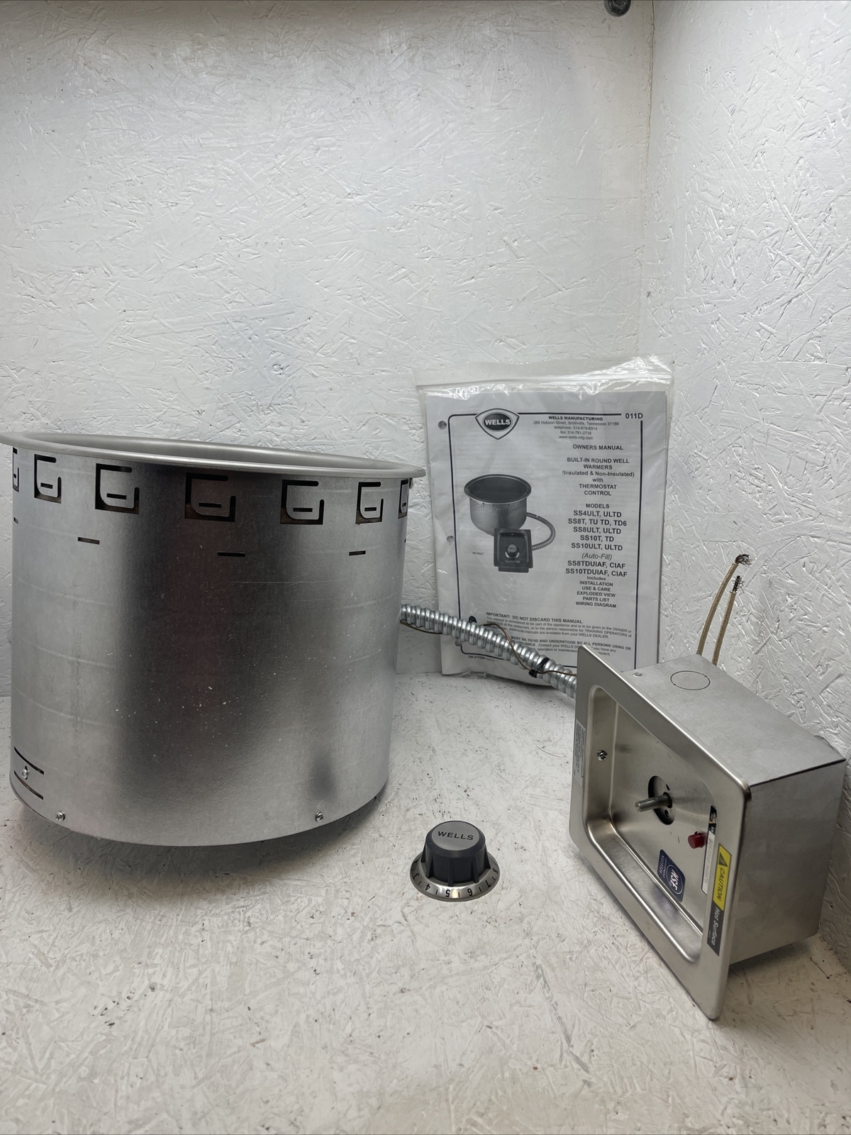 Wells Manufacturing 011D Built-In Warmer with Control Unit