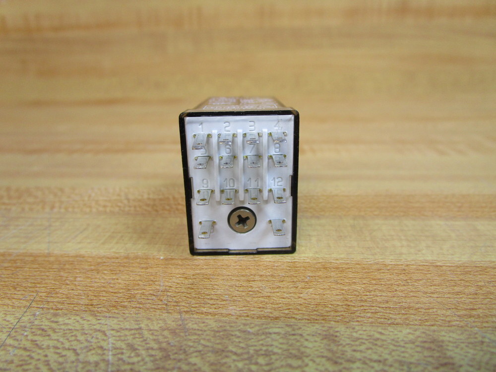 Finder 55.34.9.024.5040 Plug-In Relay