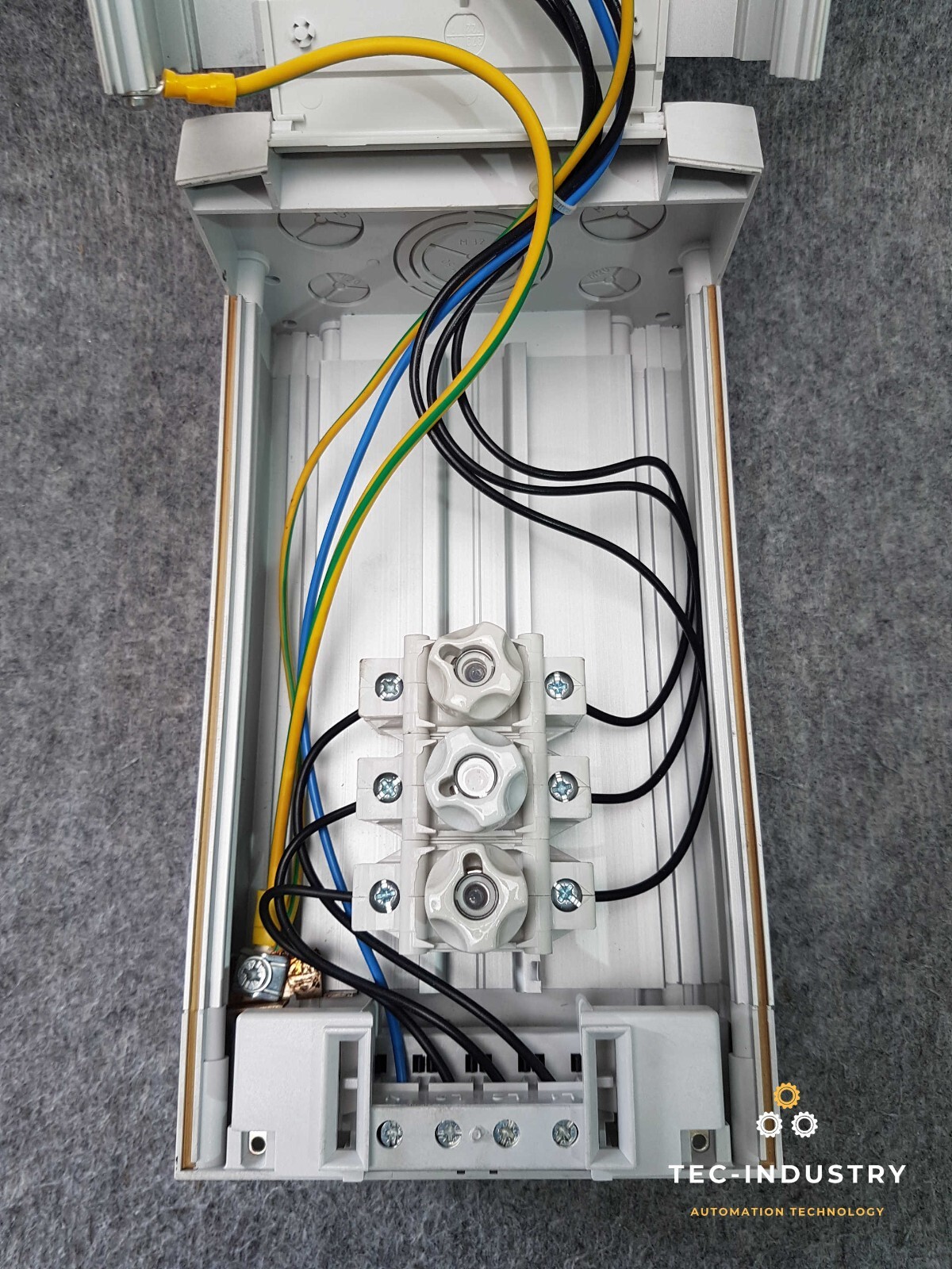 SIEMENS | BD01-AK2X/CEE165S14 | MENNEKES GGJ26 | OUTLET BOX