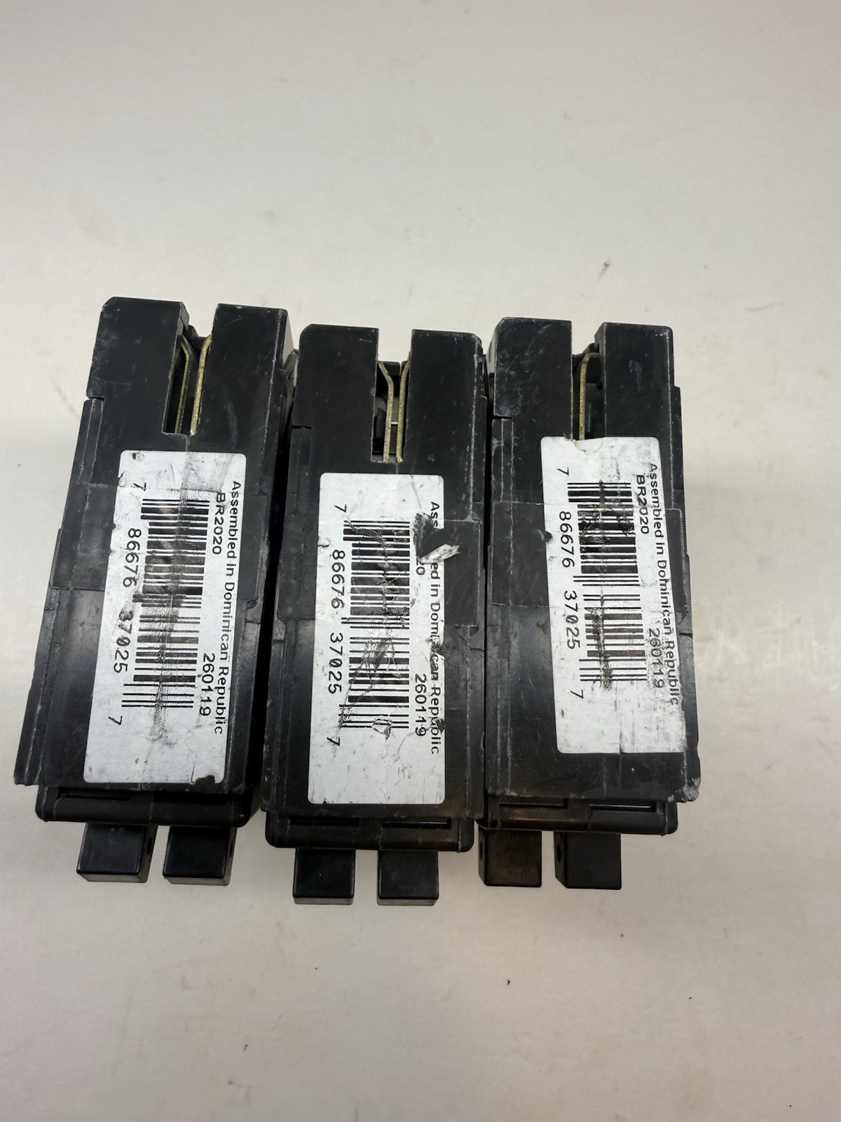 Lot of 3 Eaton BR2020 20 Amp 2 Pole Circuit Breakers