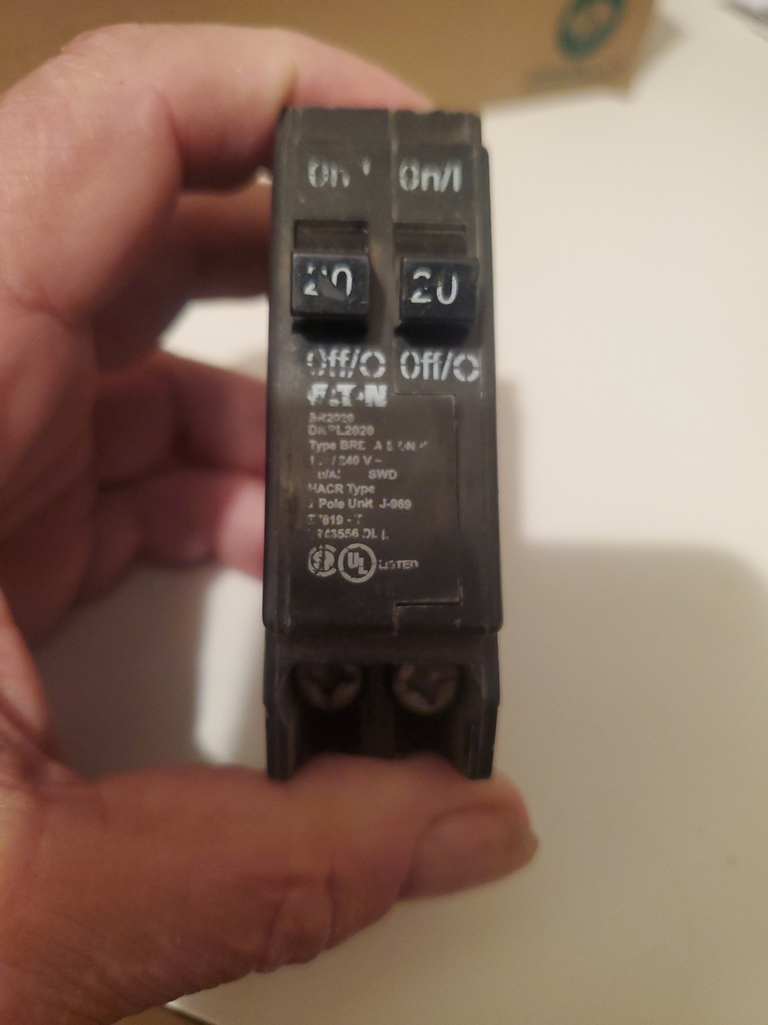 NEW EATON CUTLER HAMMER BR2020 Cir. Brkr DNPL2020 2 Single Pole 20A TYPE BRD