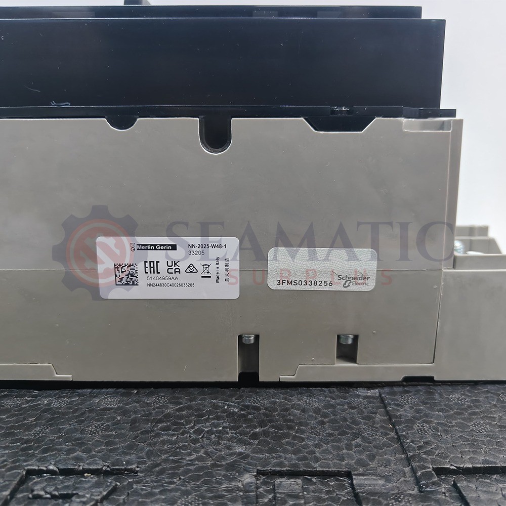 Schneider C080N320FM / 33466 Circuit breaker, NS800N, 3P, 50KA, 800A, FK#92