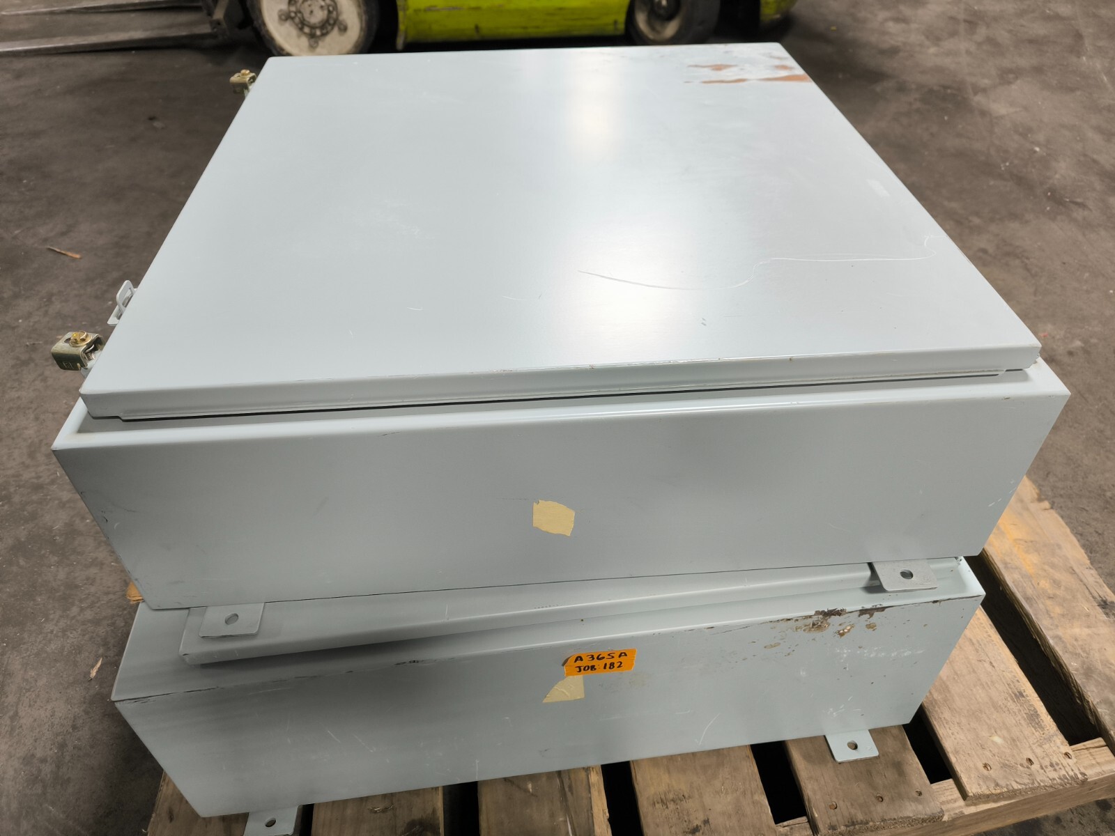 Hoffman A303008LP Industrial Control Panel Enclosure Type 12 13 Rainproof 30″