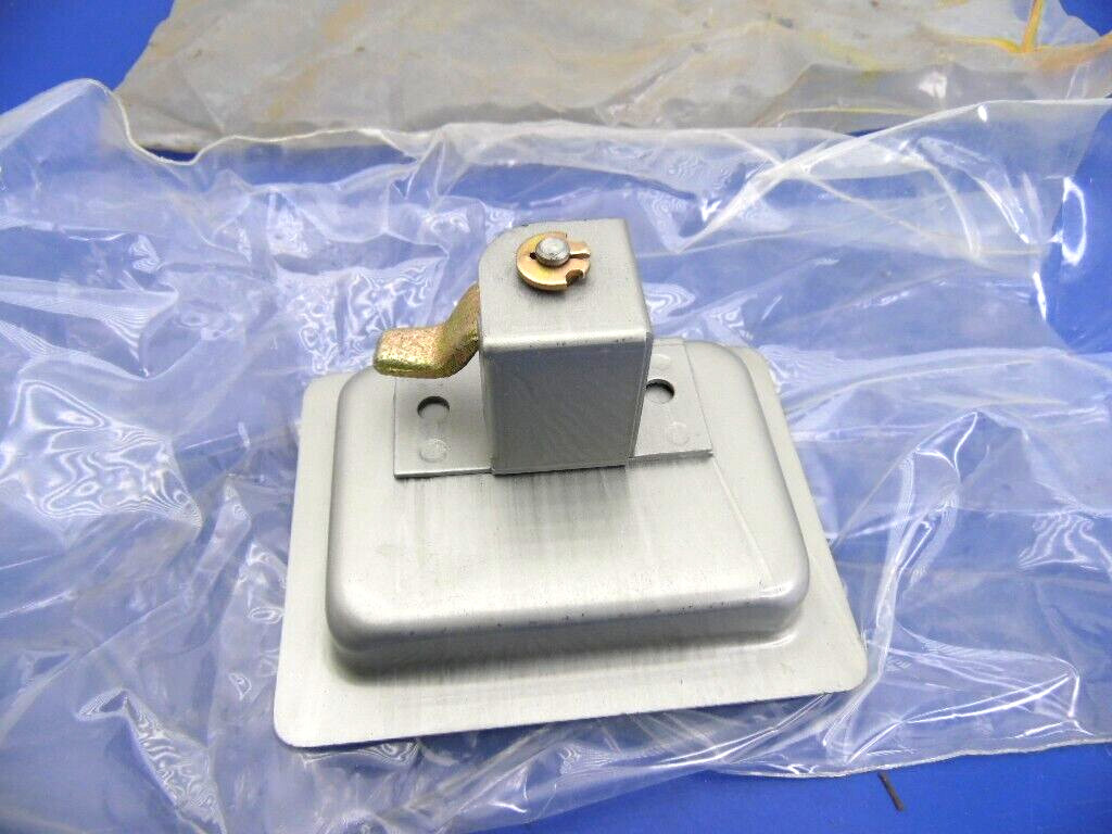 OEM LEROI Dresser M178-142, Door Latch, AIR COMPRESSOR ,NEW, Lot of 1