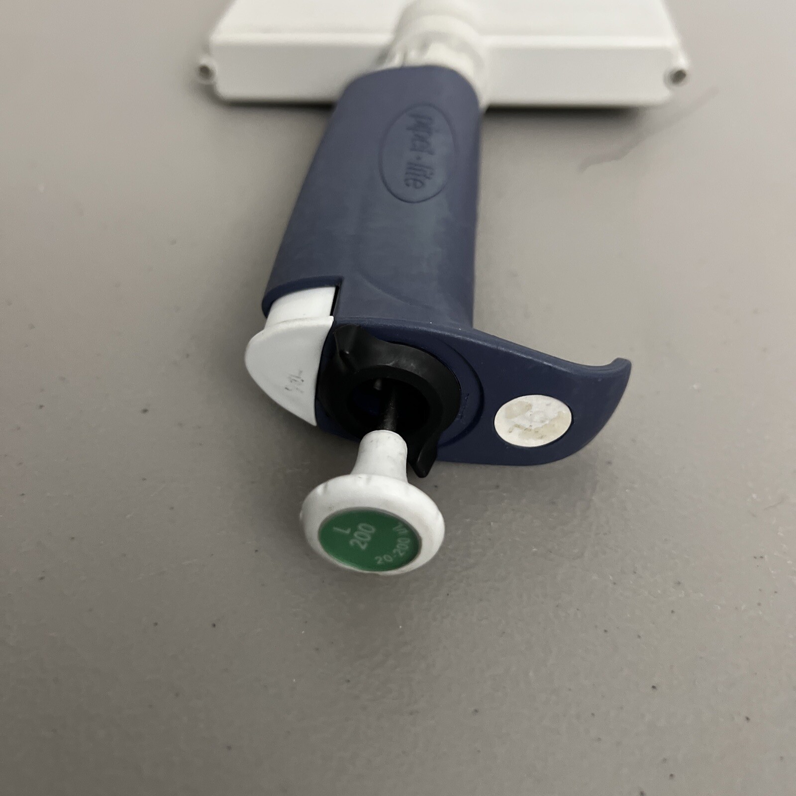 NICE Rainin Pipet-Lite 12 Channel Multichannel L200 Pipette LTS Pipetman