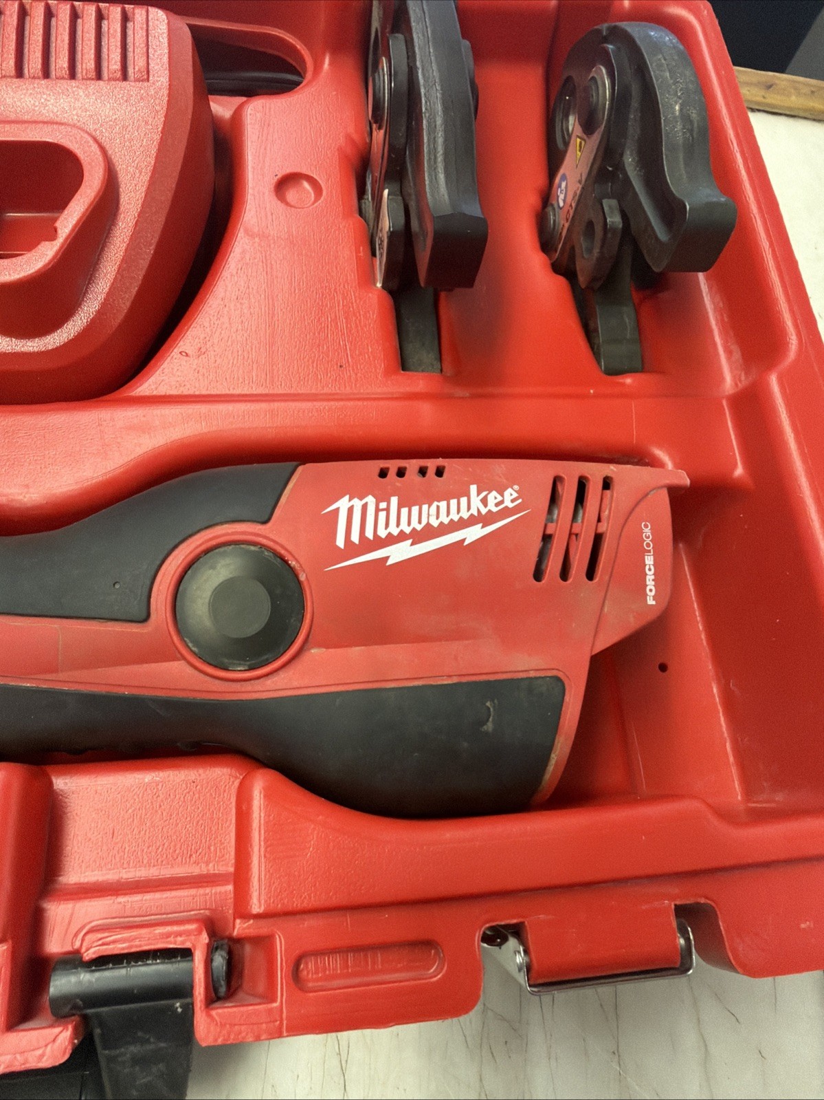 Milwaukee 2473-20 Force Logic M12 Press Pressing Crimp 2 Batteries