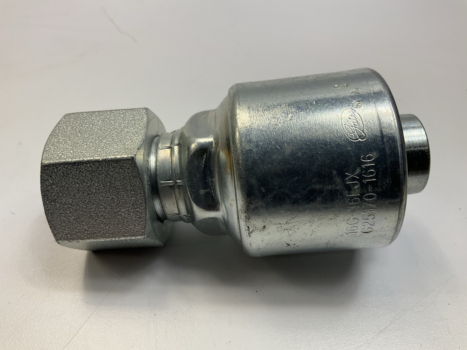 Unbox G25170-1616 MegaCrimp Female JIC 37 Flare Swivel Hydraulic Fitting 1″ Hose