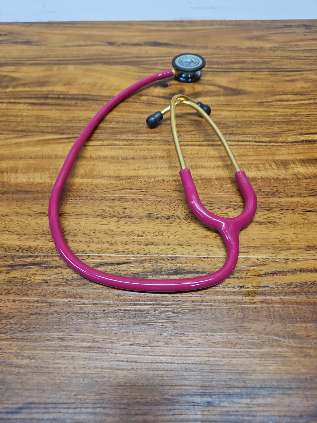 3M Littmann Classic III Stethoscope, Raspberry Tube, Rainbow Finish
